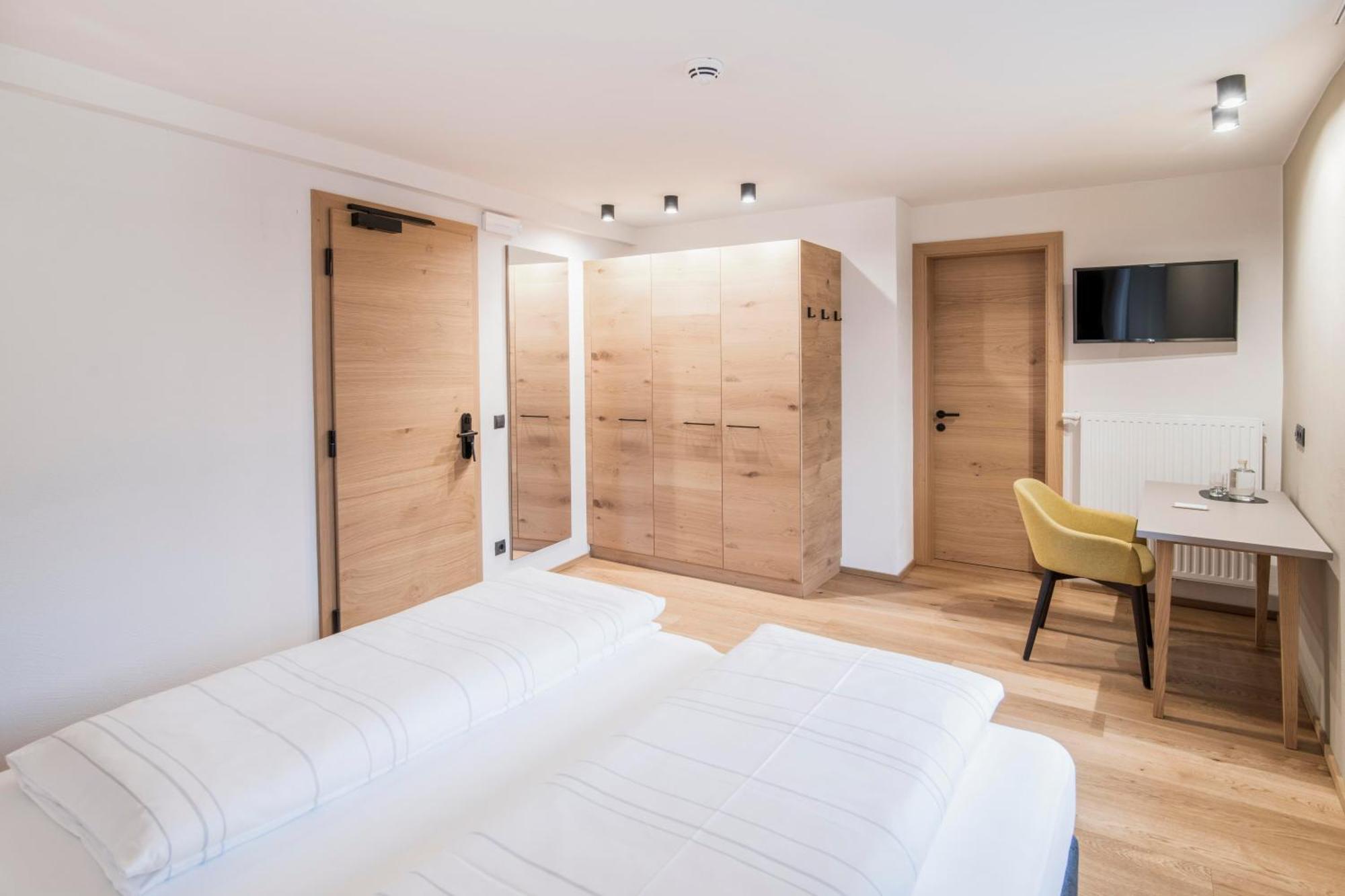 Standard Double Room,1588152196:JPEG