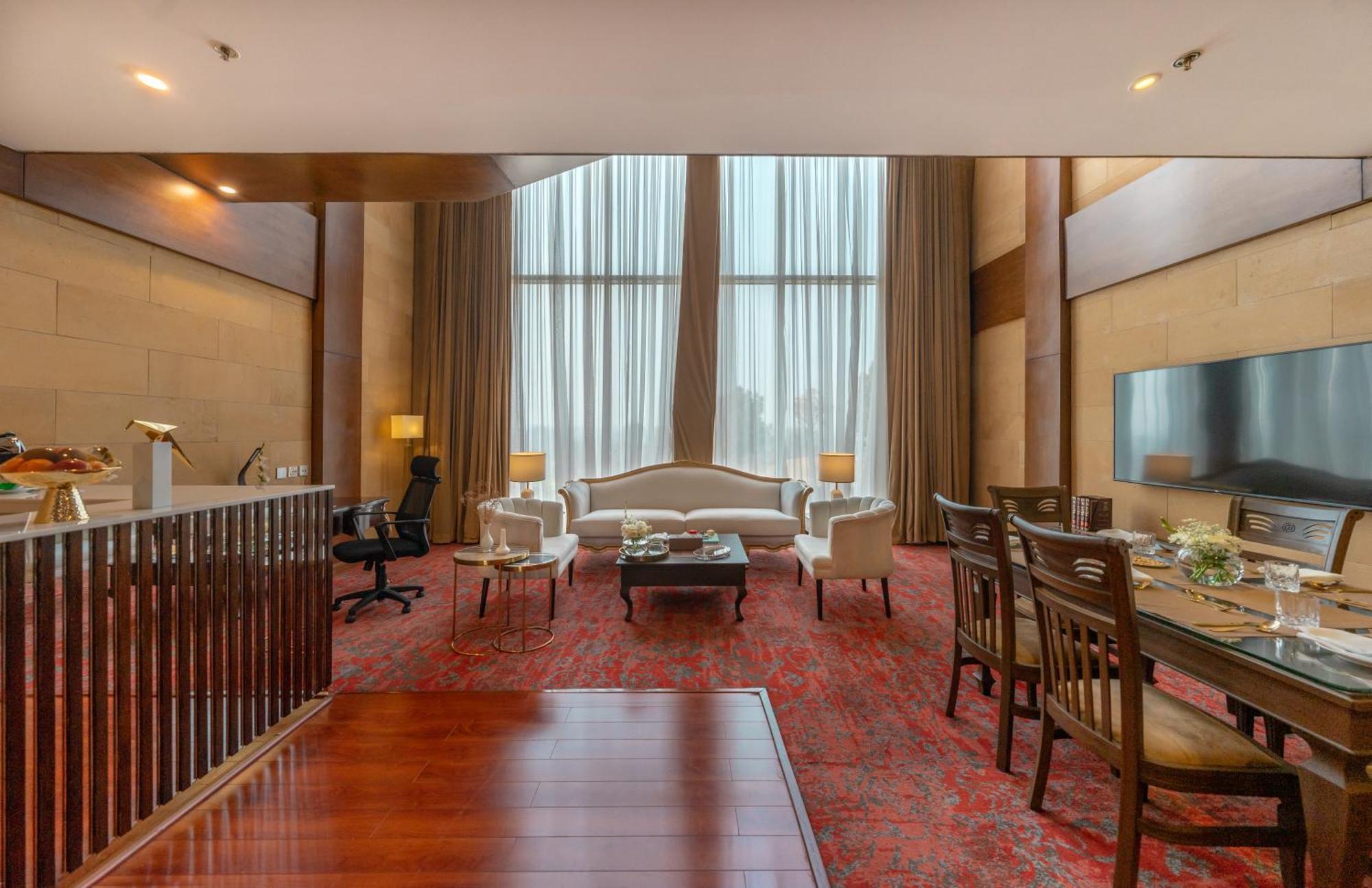 Premier Duplex Suite with Lounge Access