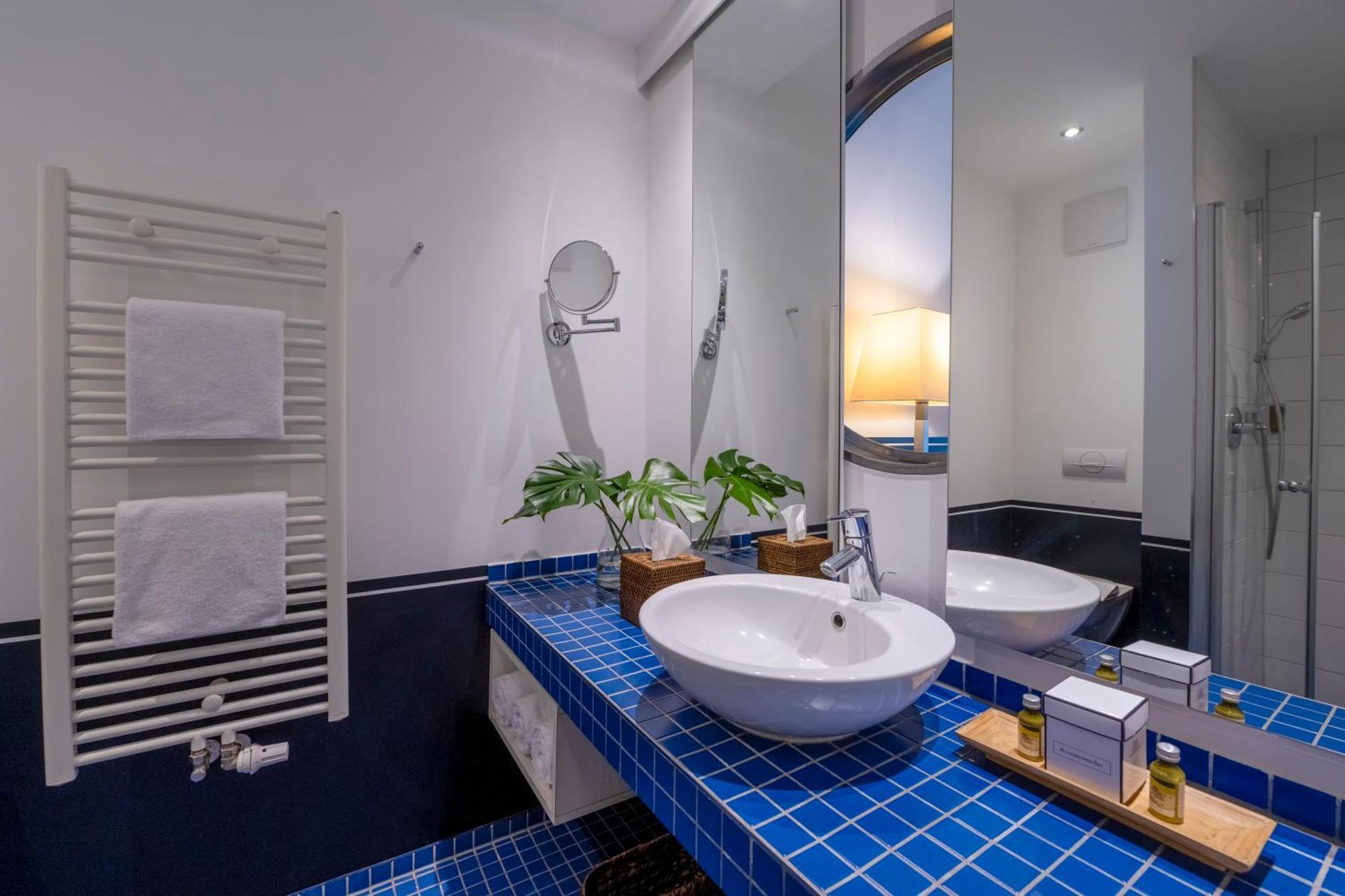 Classic Doppelzimmer mit seitlichem Seeblick