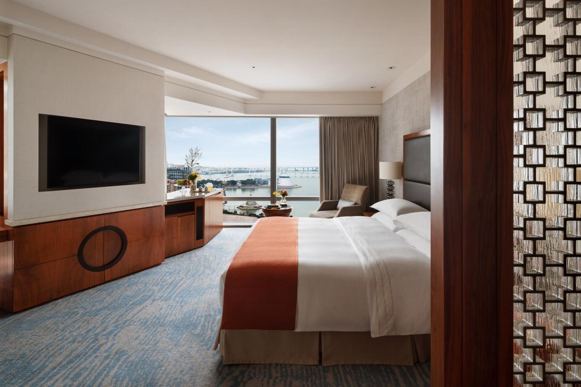 Deluxe City View Room