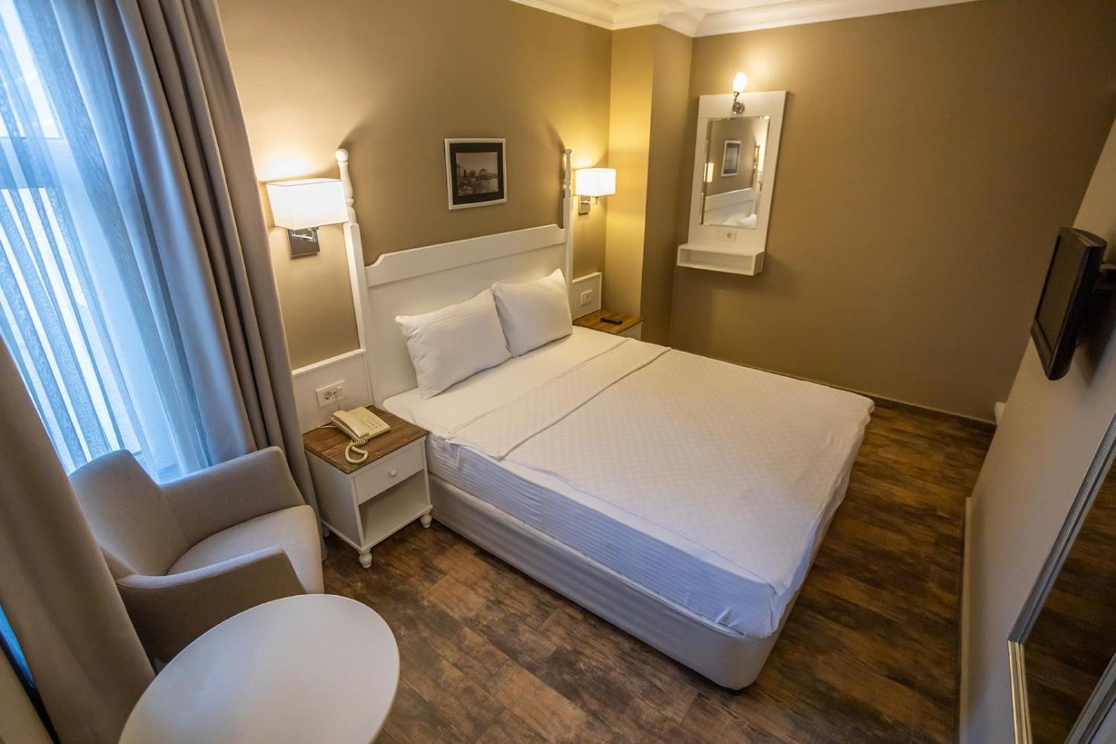 Junior Suite with Mountain View