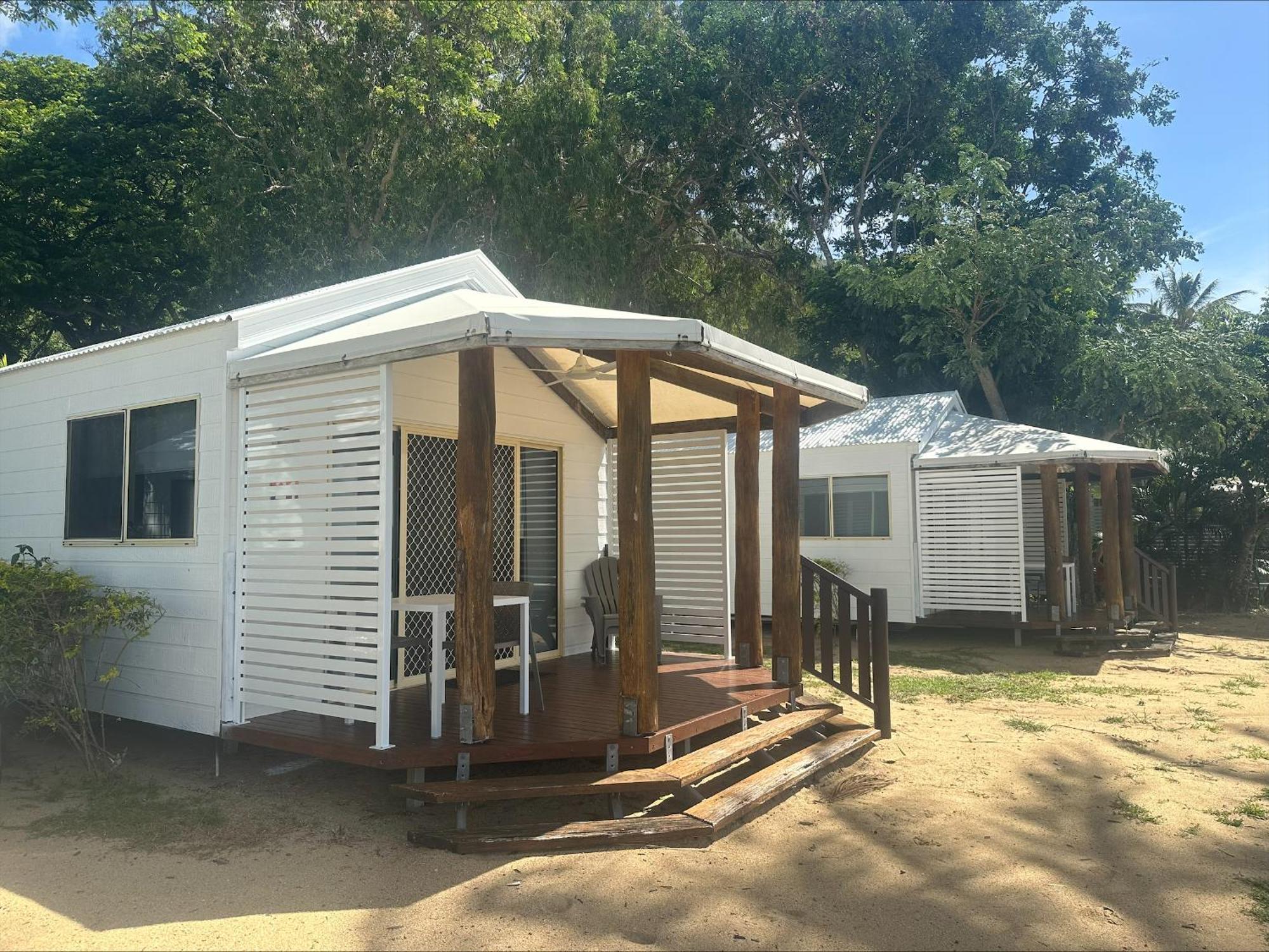 Bungalow Beach Front