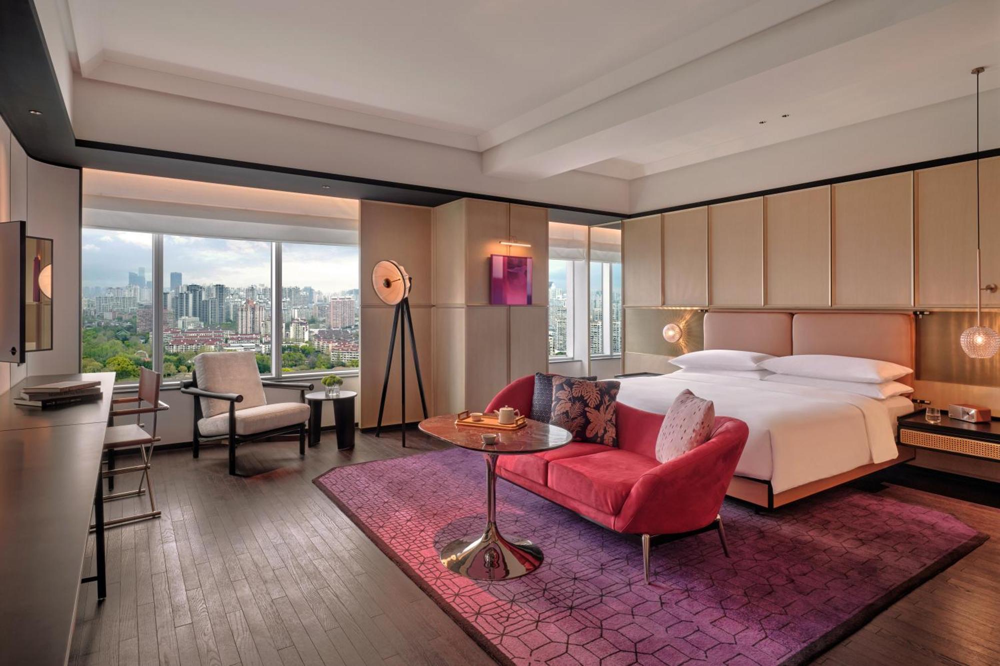 Deluxe King Room with Park View