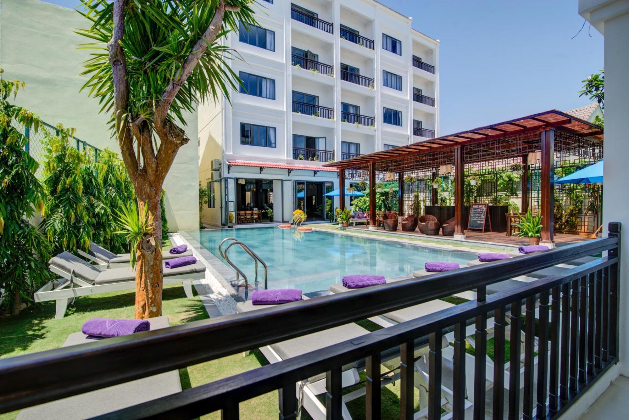 Executive Twin Balcony Pool View,1583699320:JPEG