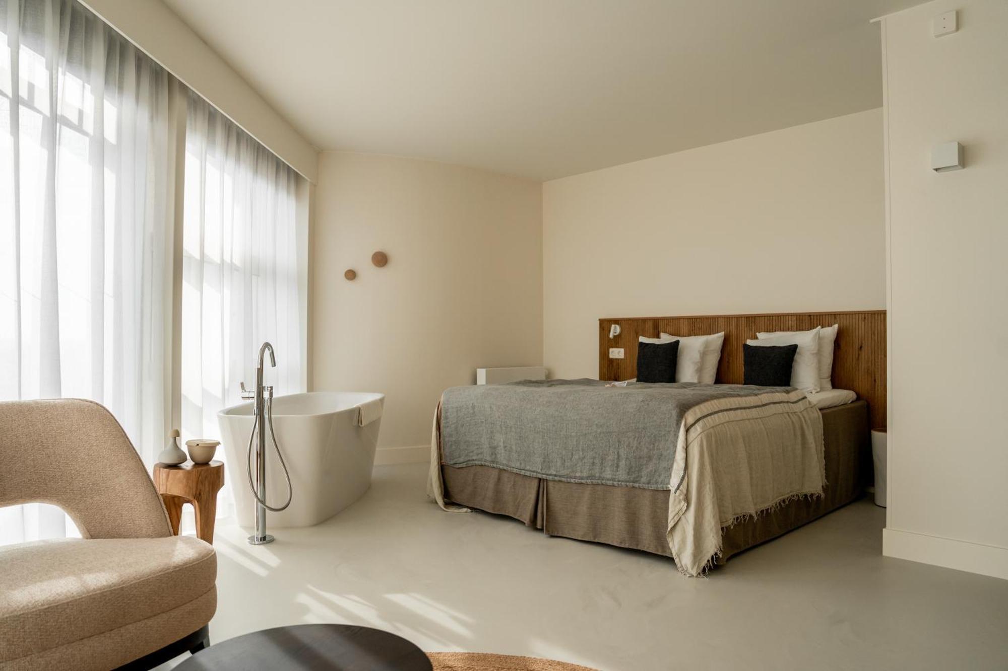 Sea Breeze Junior Suite