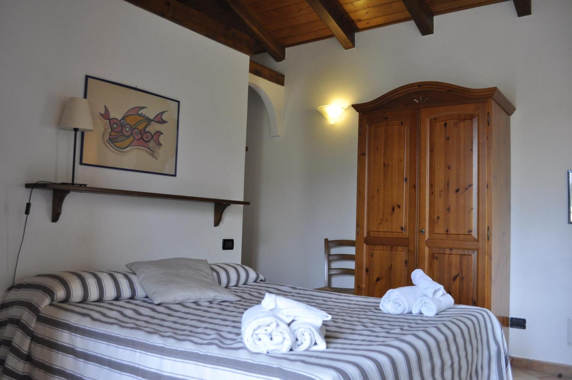 Deluxe Double or Twin Room Mountain View