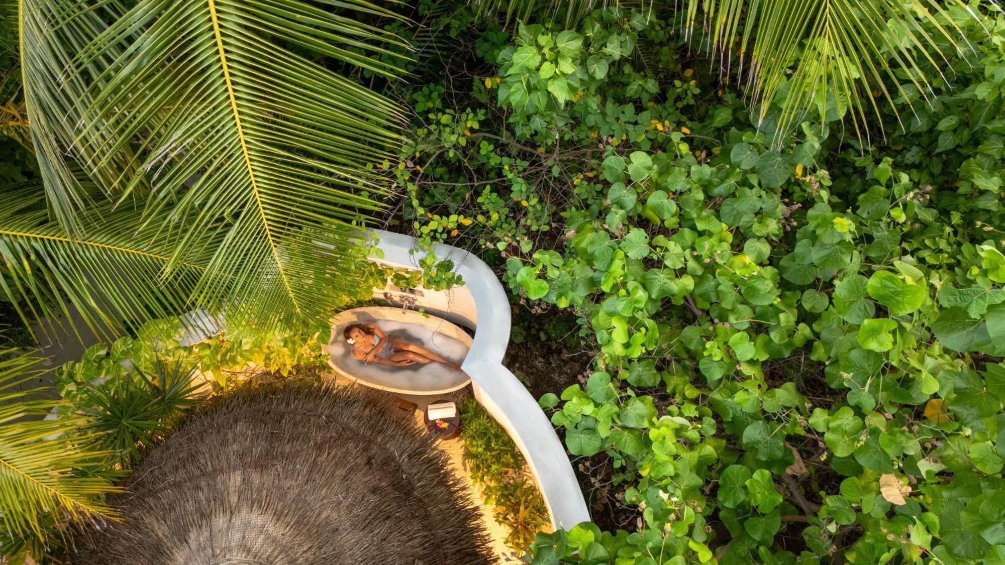 Deluxe Beach Pool Villa