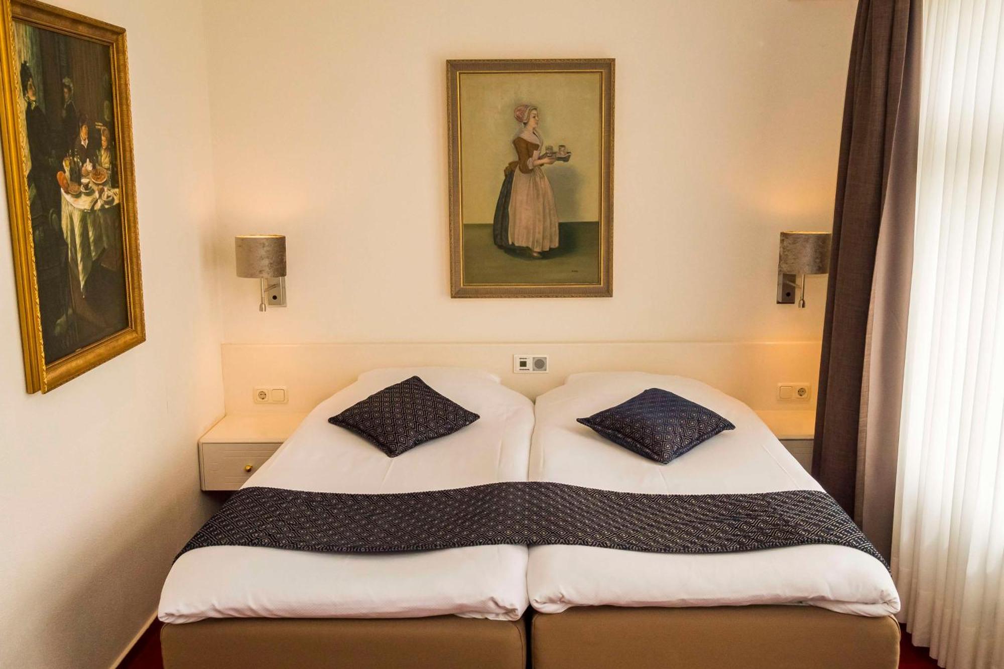 Junior Suite Two Single Beds