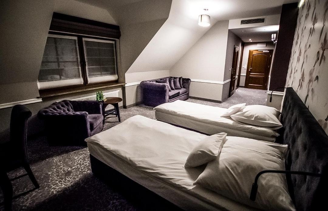 Large Double or Twin Room