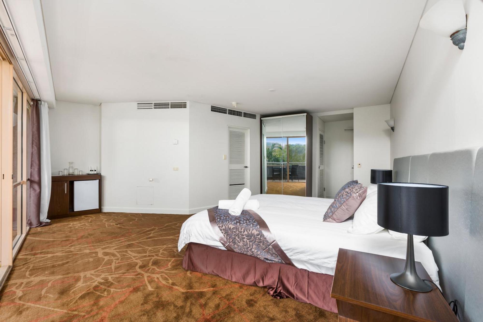 Lower Penthouse Suite
