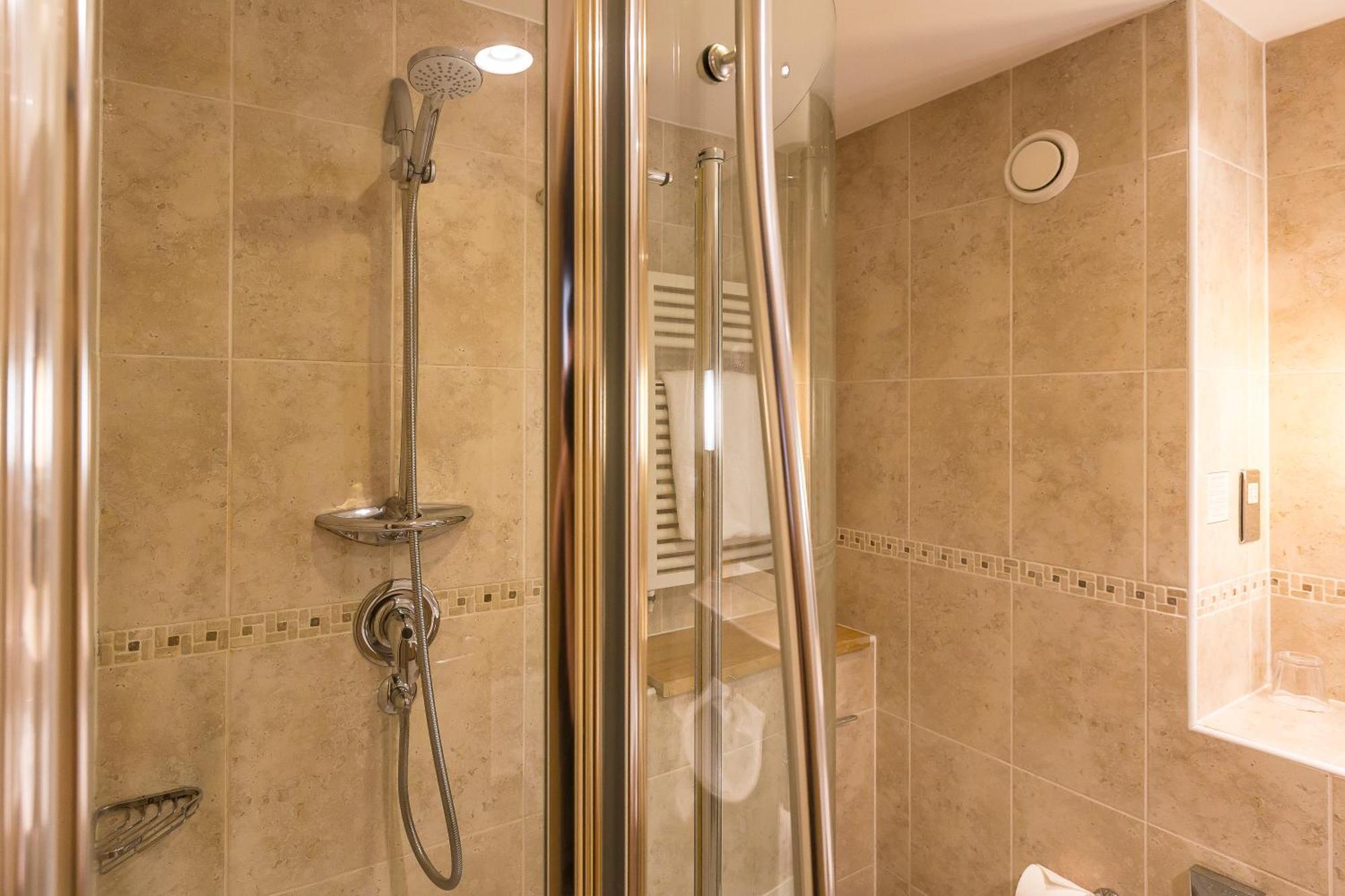 Superior Twin Room,1653529545:JPEG