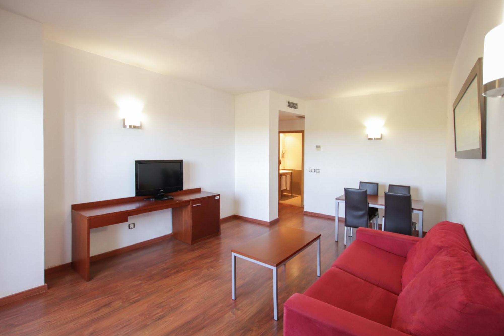 One-Bedroom Apartment (2 Adults + 2 Children)