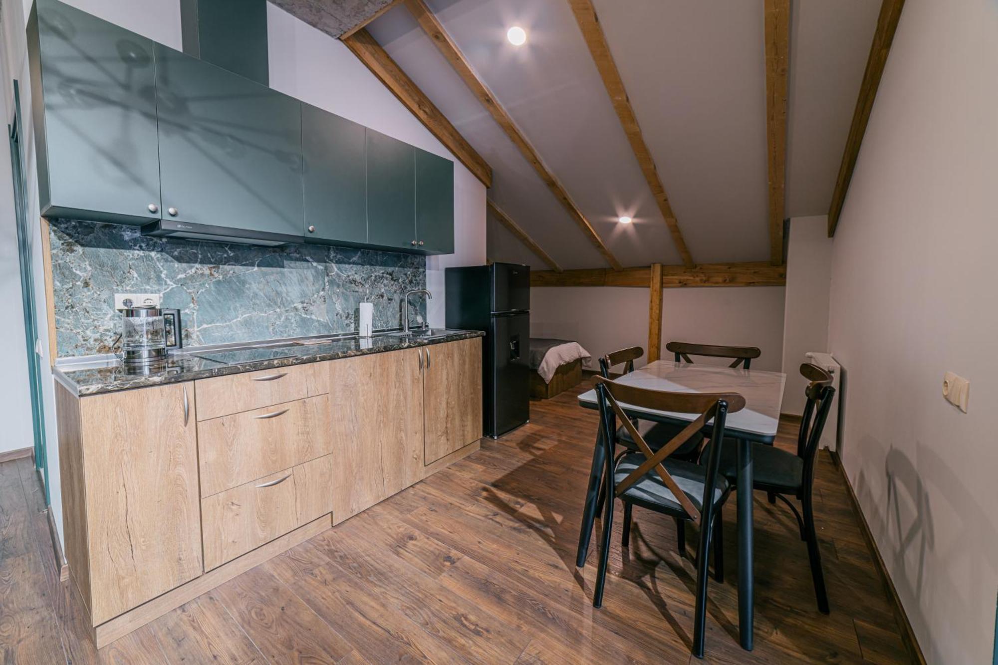 One-Bedroom Suite