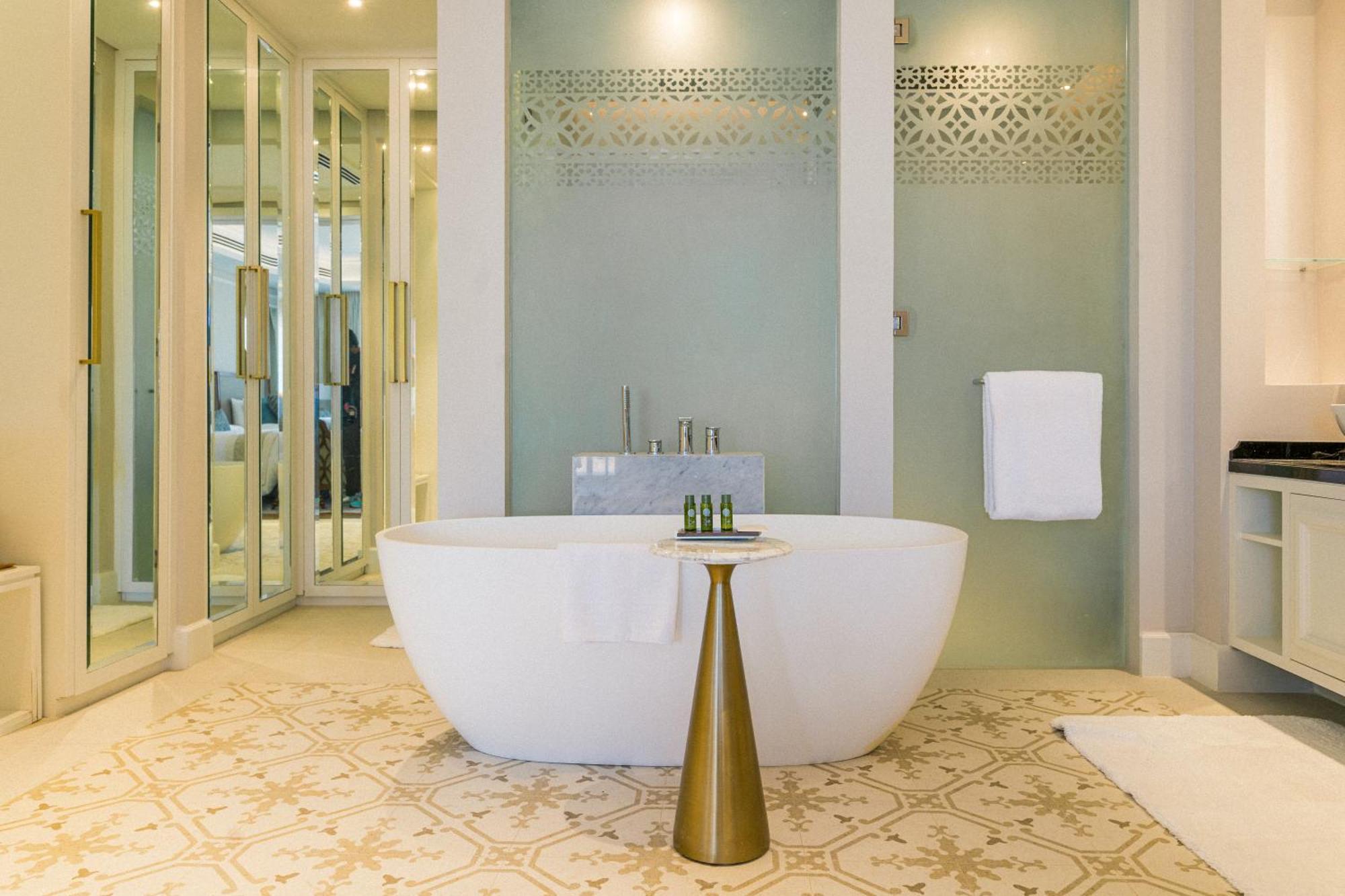 Royal Mansion Arabian Twin Room