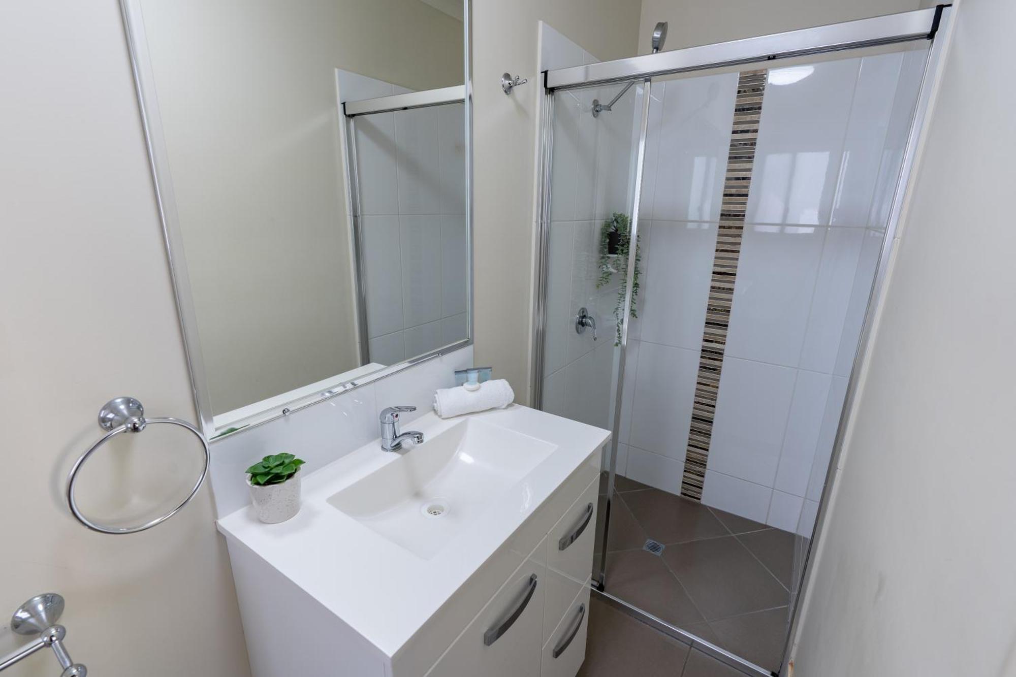 Lakefront Cabin Studio Pet Friendly