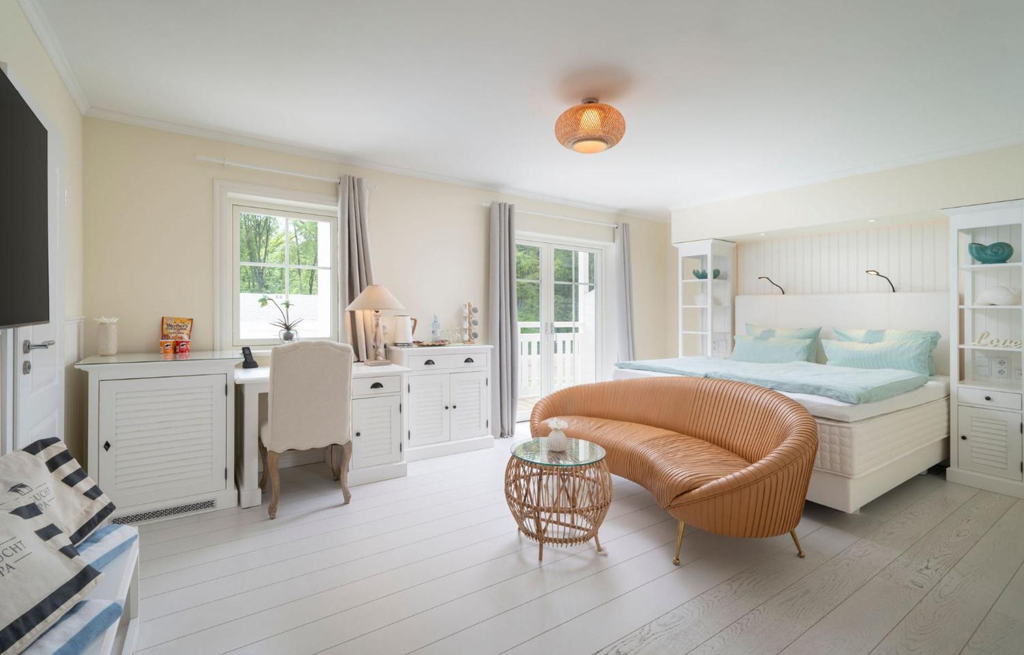 Double Room with Pool View