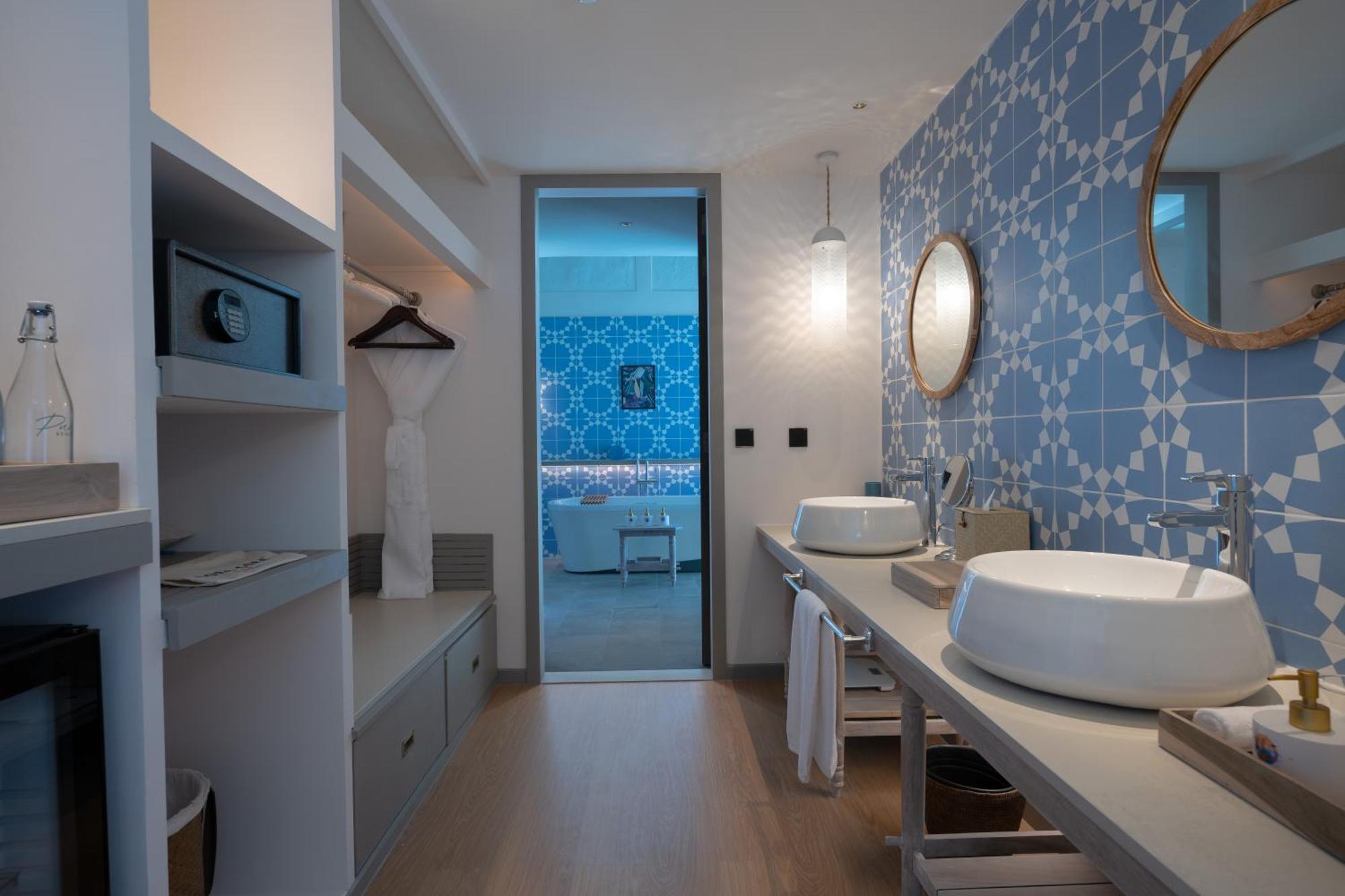 Lagoon Villa