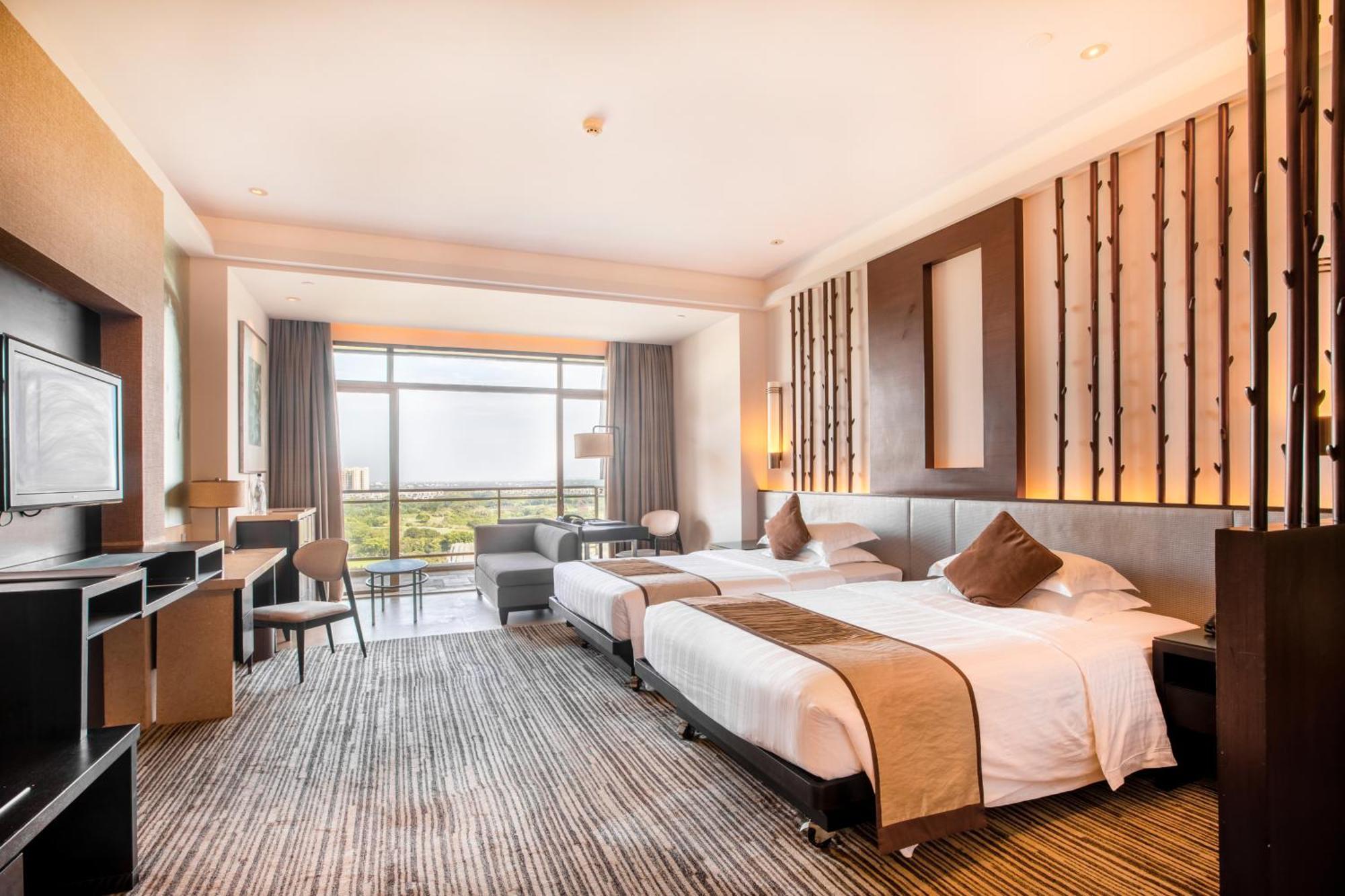 Grand Deluxe Room with 2 Twin Beds