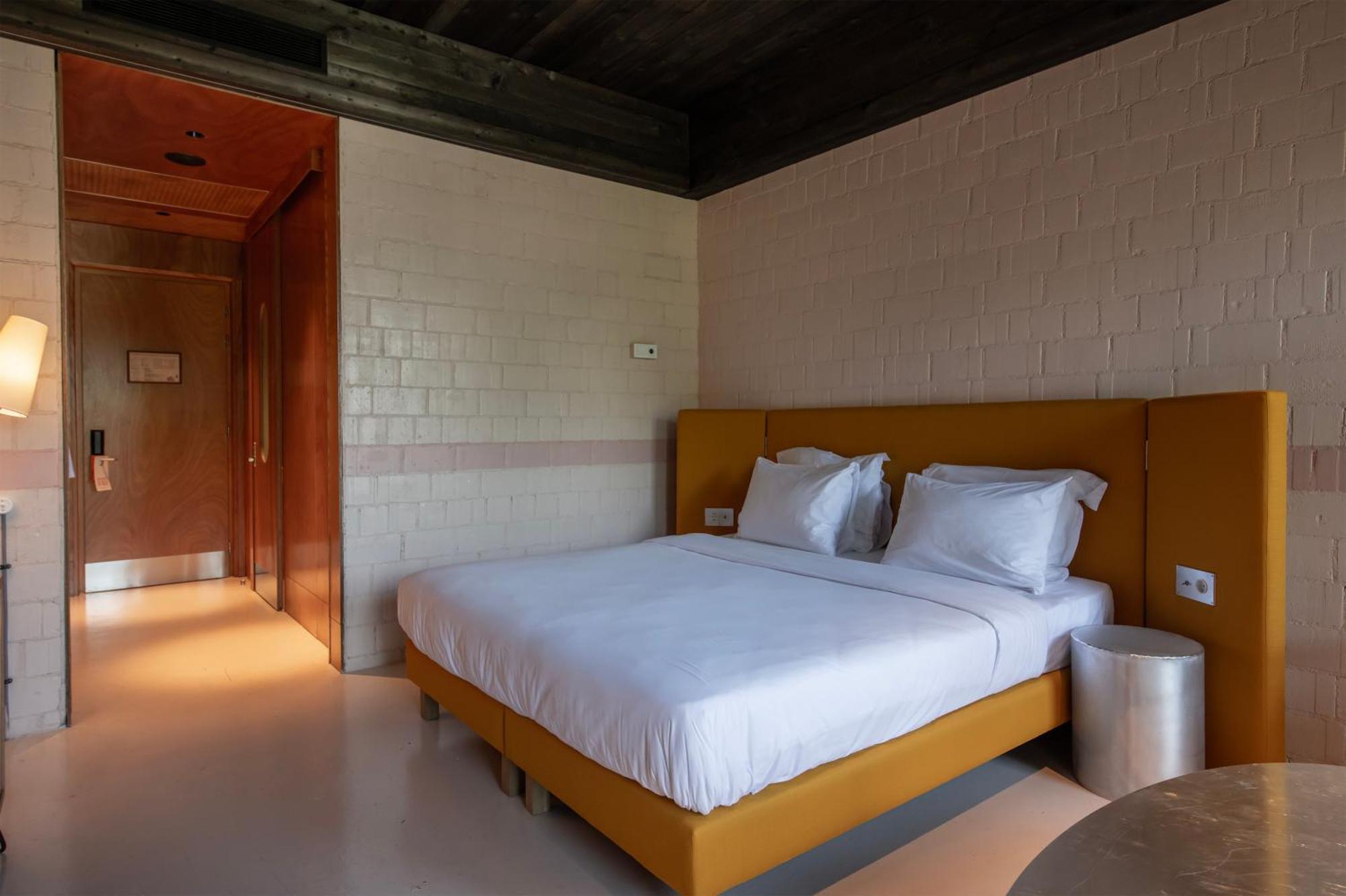 Old Town View Junior Queen Room