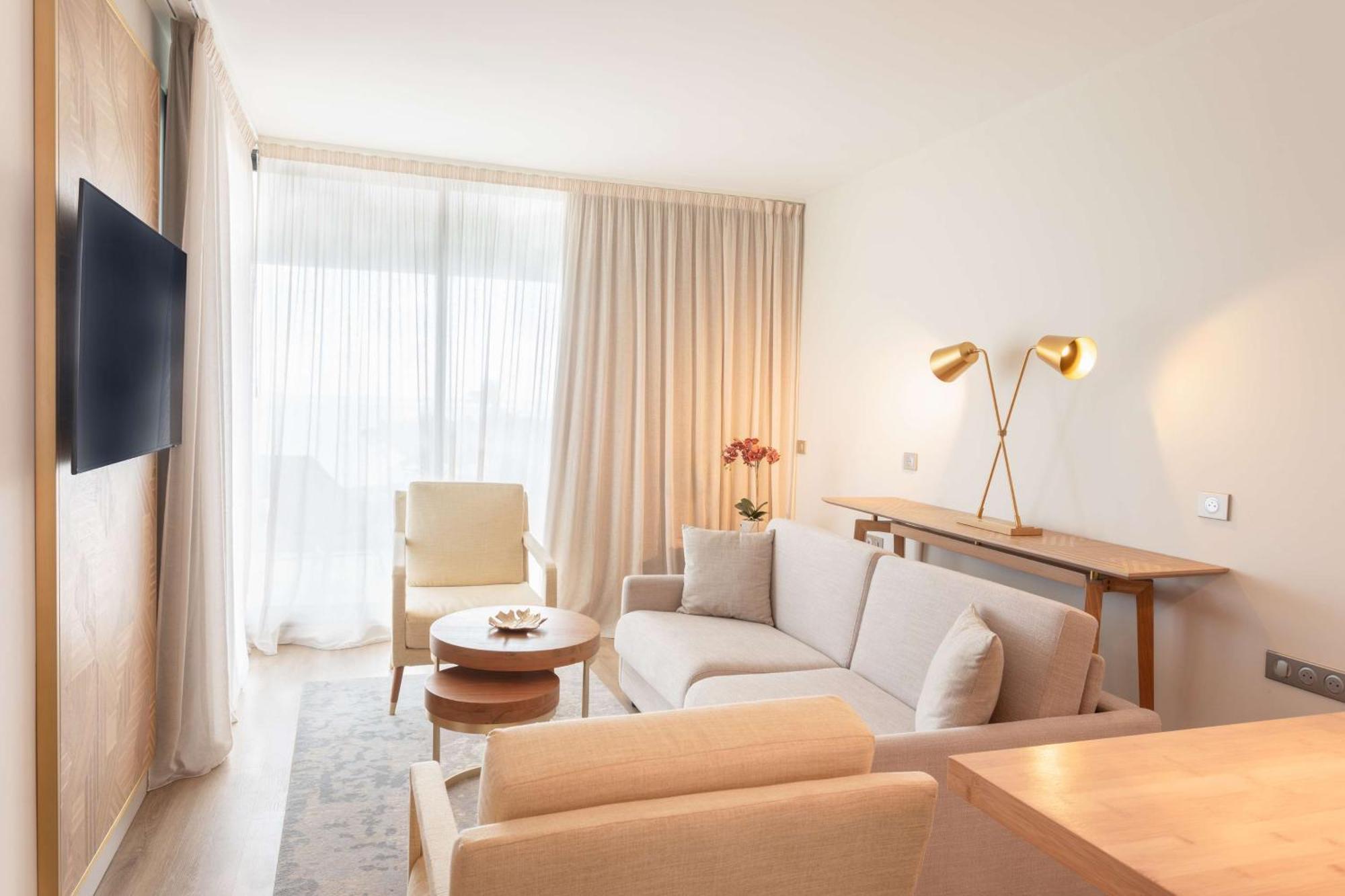 One-Bedroom Suite Terrace