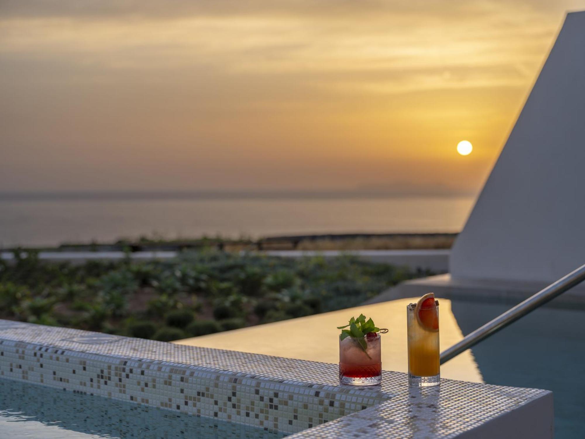 Majestic Sunset & Sea View Suite Pool & Jacuzzi