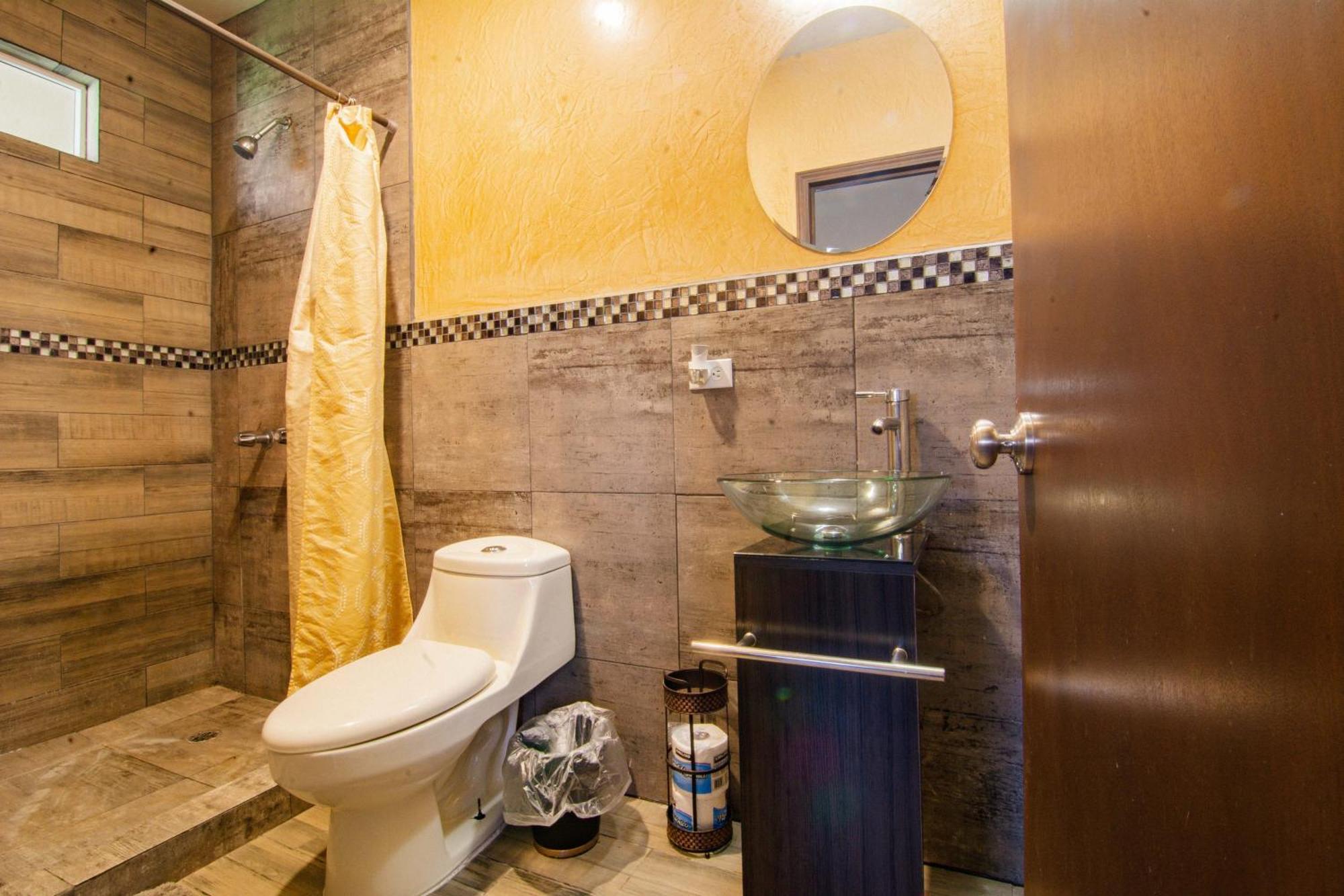 Double Room Private Bathroom