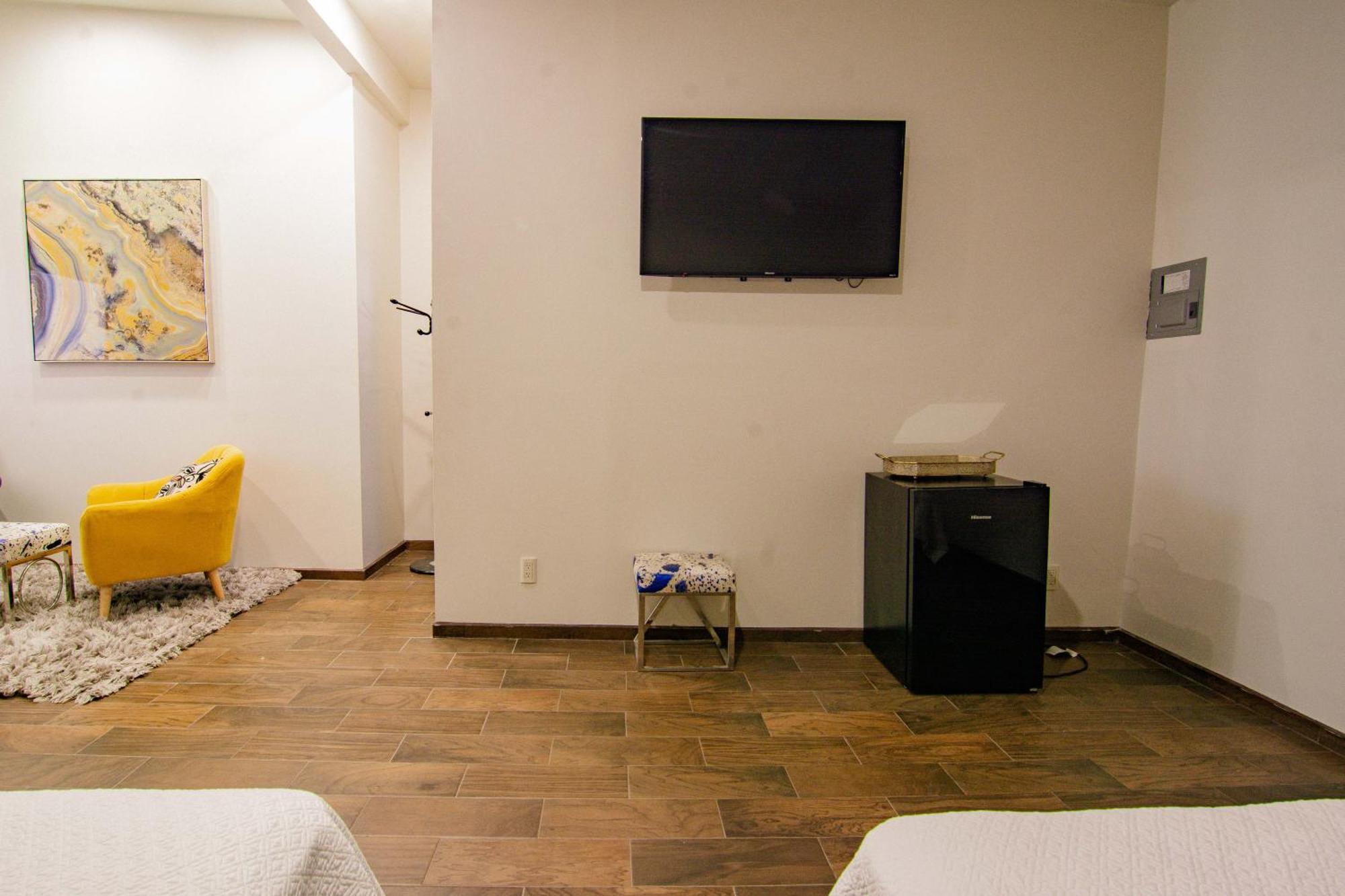 Twin Room Private Bathroom