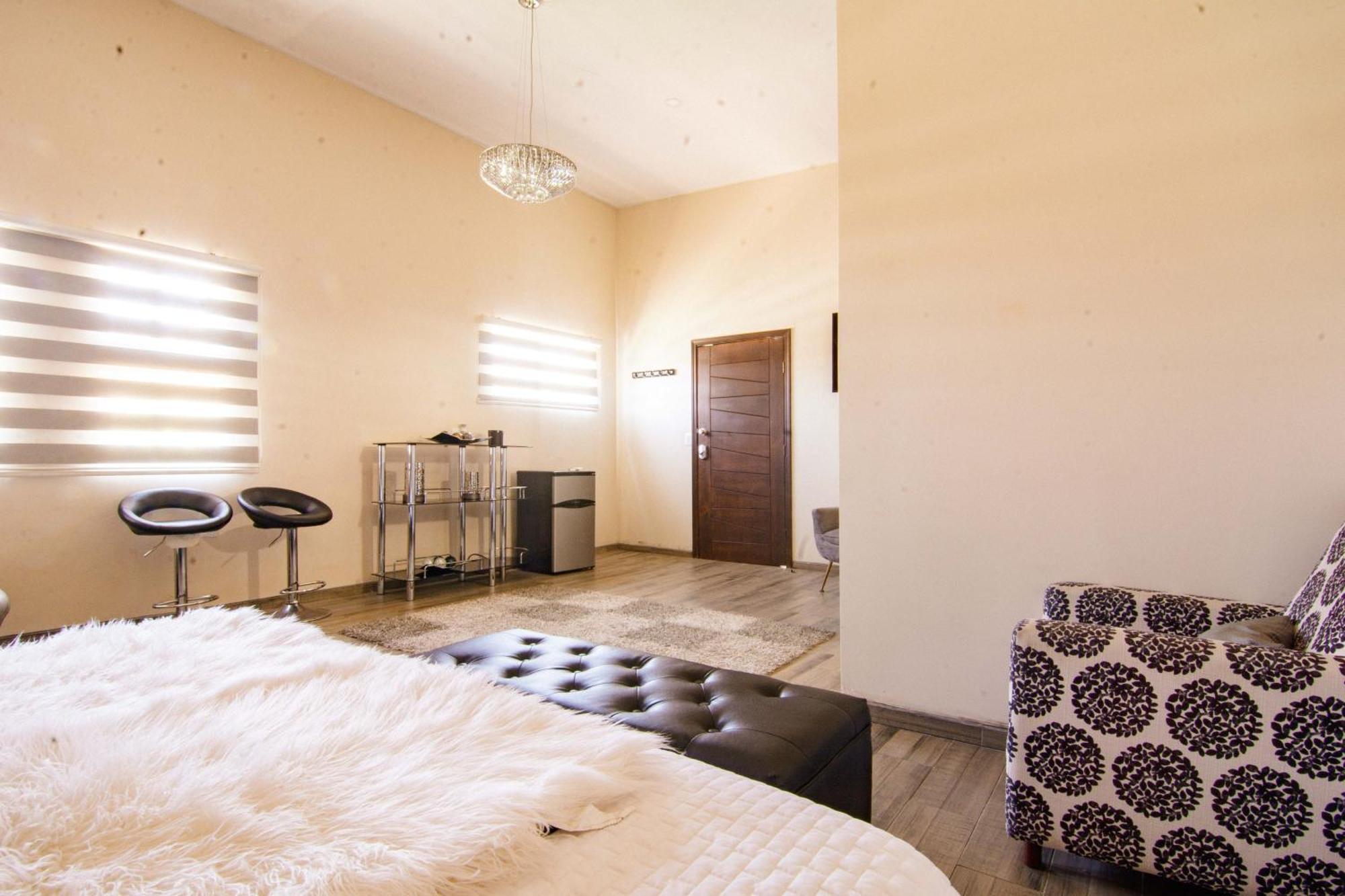 Double Room Private Bathroom