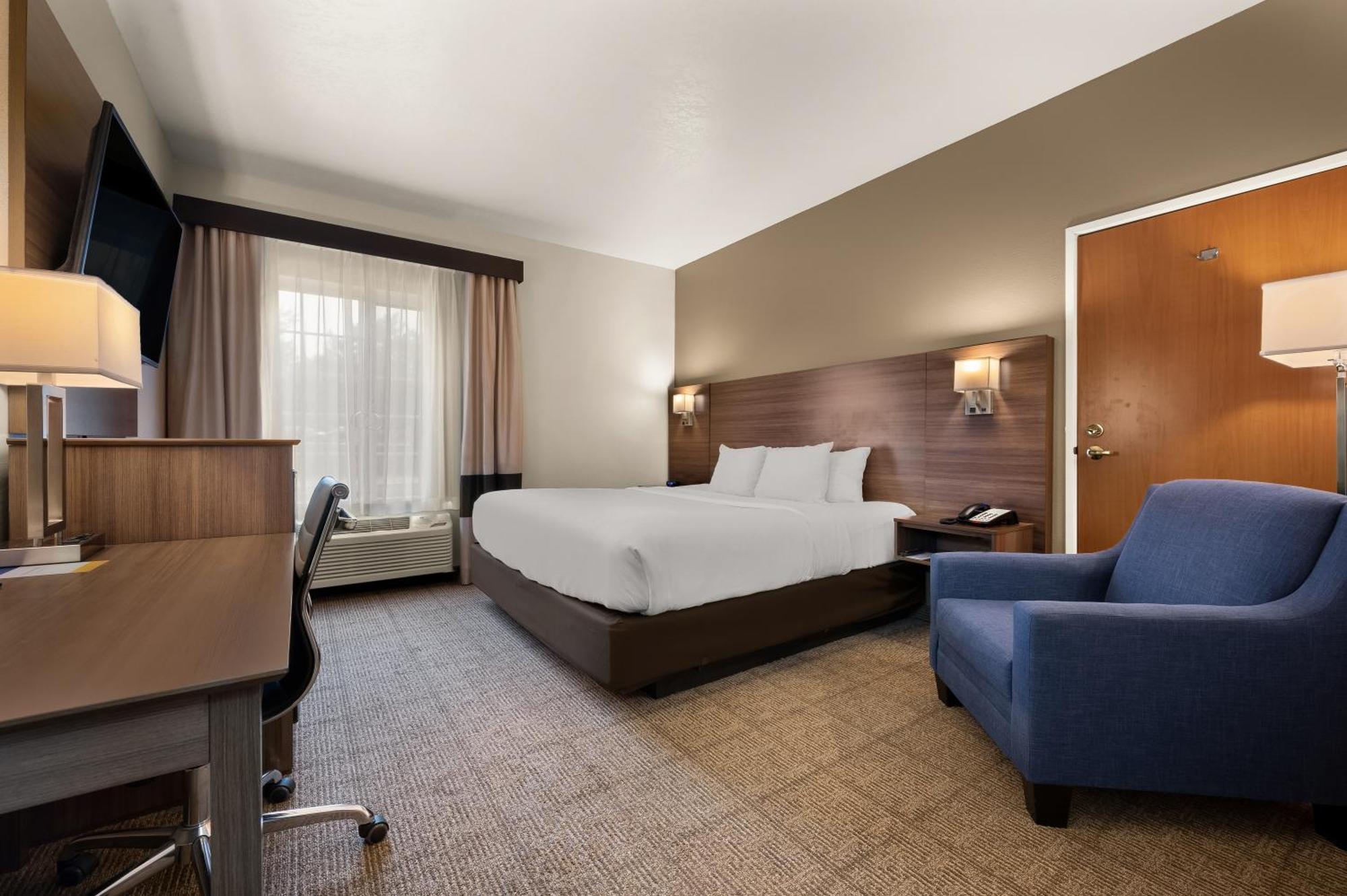 King Room - Accessible/Non-Smoking