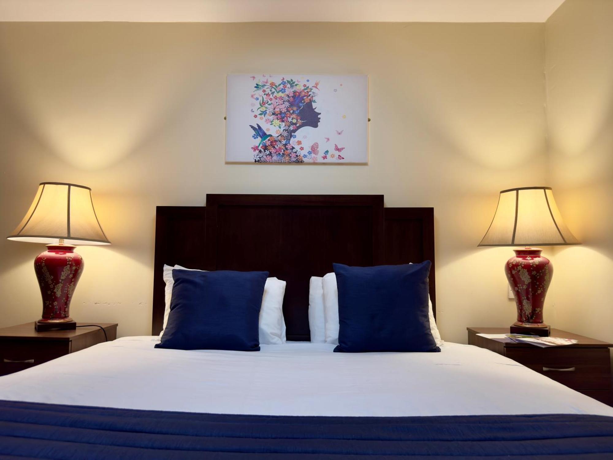 Small Double Room no window