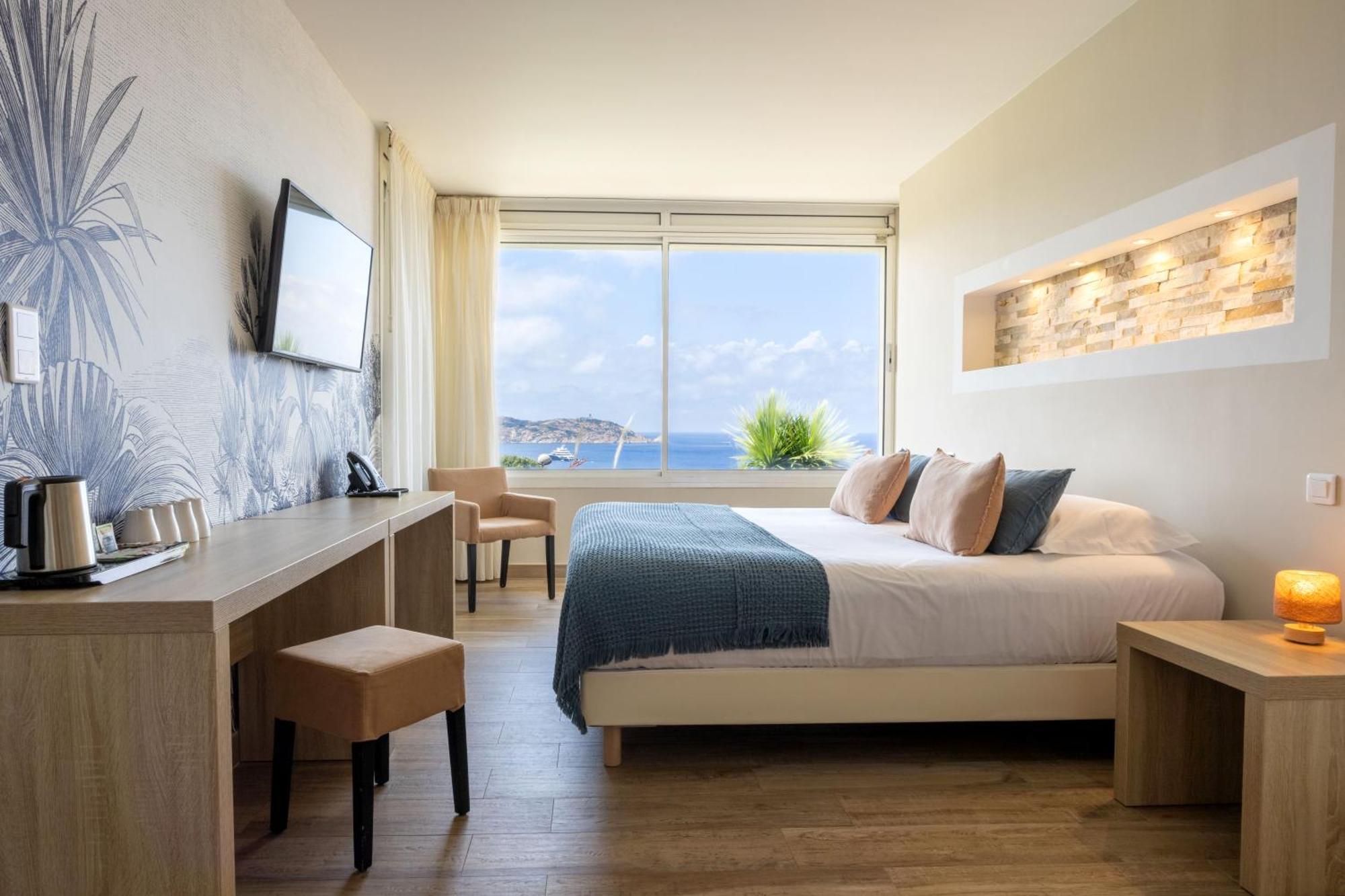 Suite mit 4 Betten und Meerblick