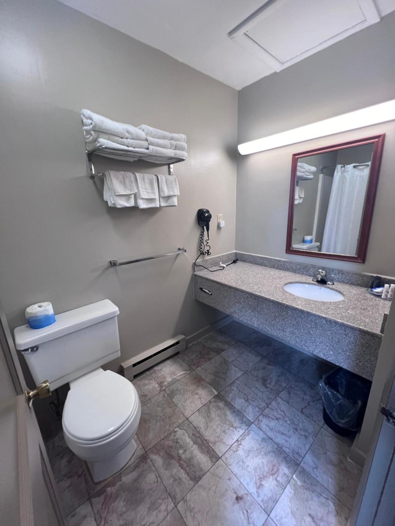 King Suite One King Bed Two Double Beds Non Smoking