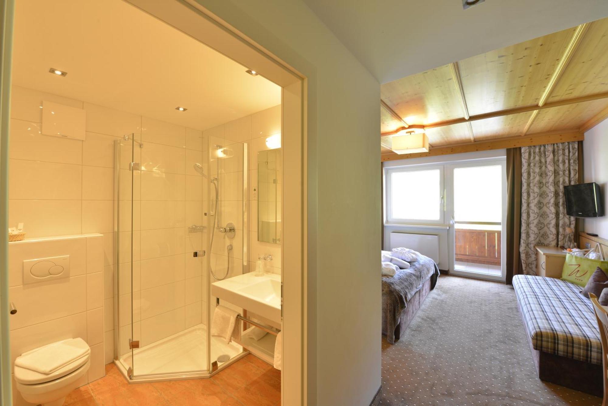 Classic Single Room Balcony,1604084273:JPEG