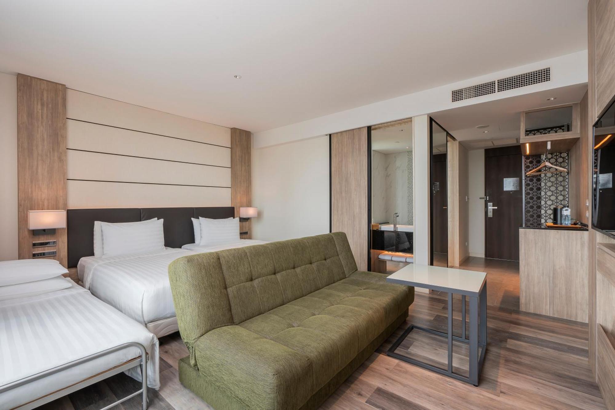 Deluxe Triple Room
