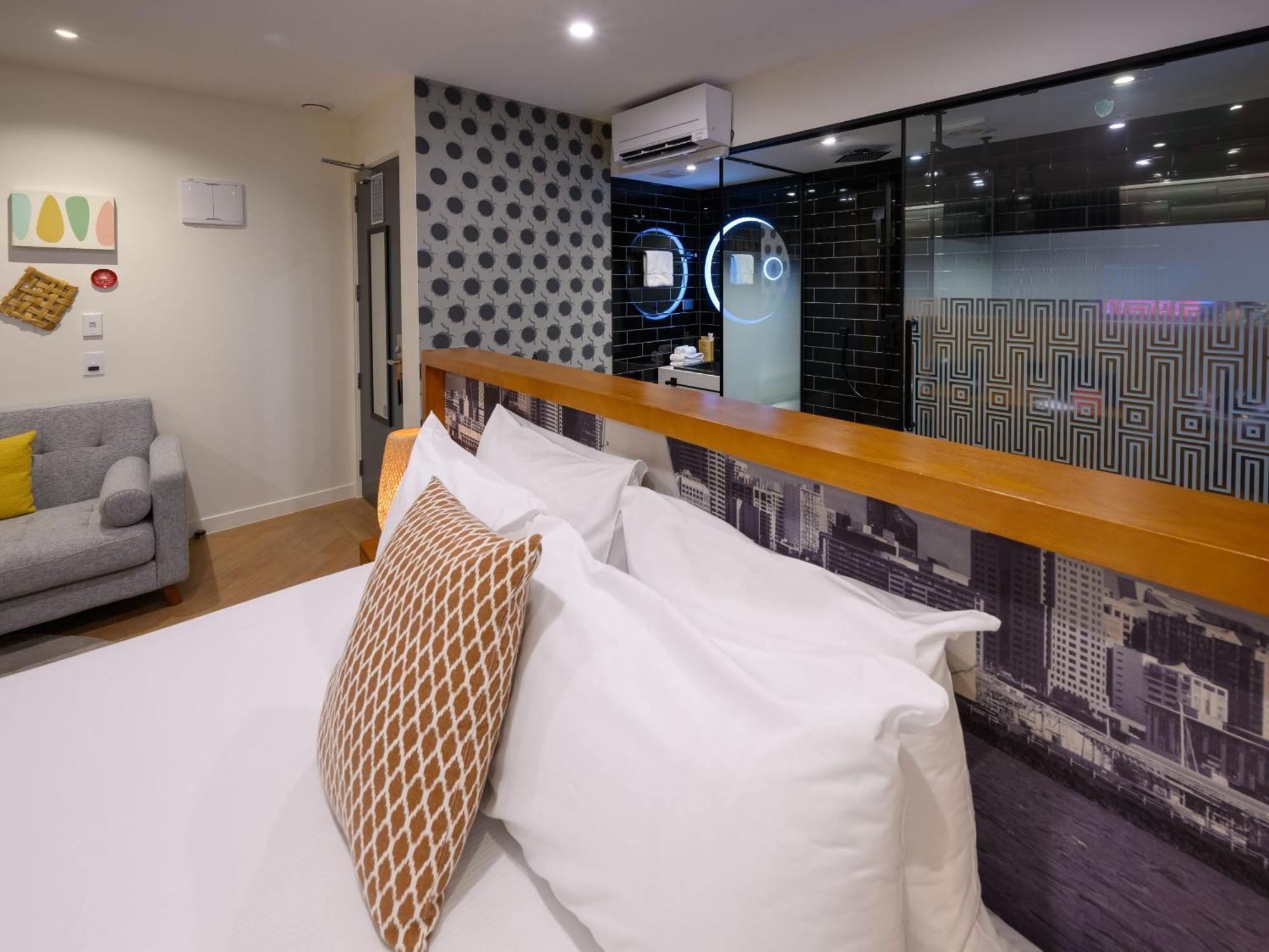 Superior King Room