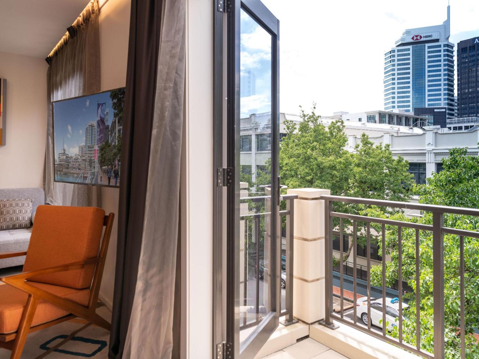 Superior King Balcony