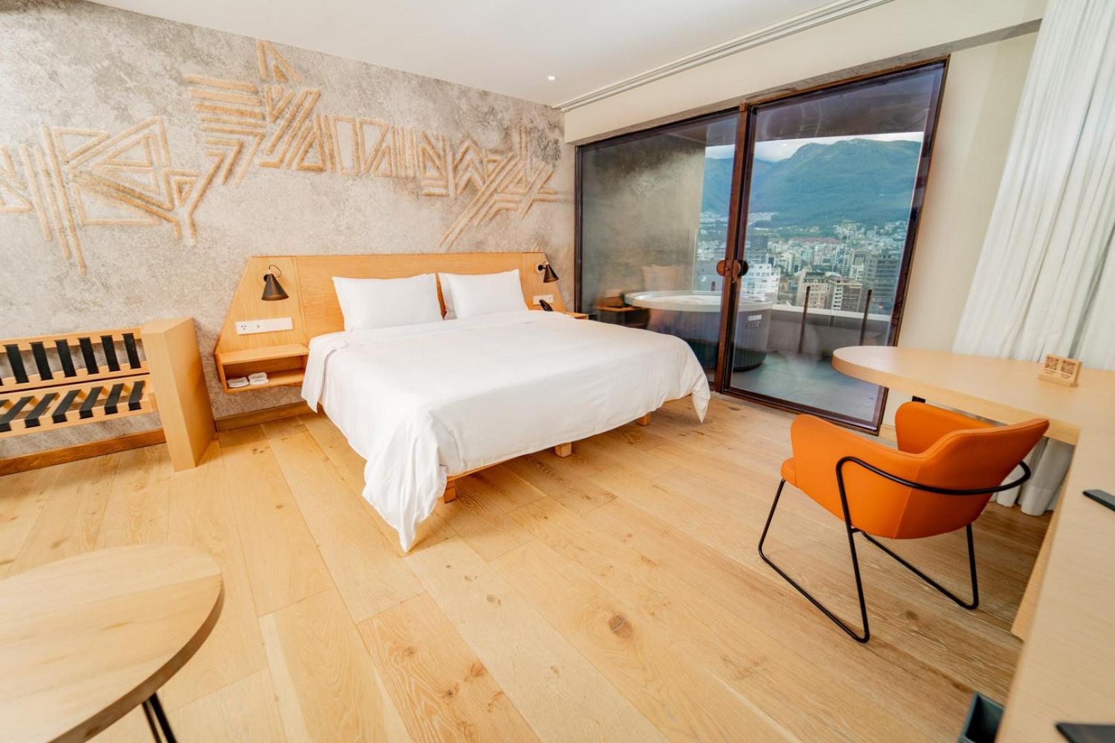 Suite con bañera de hidromasaje - Cama extragrande