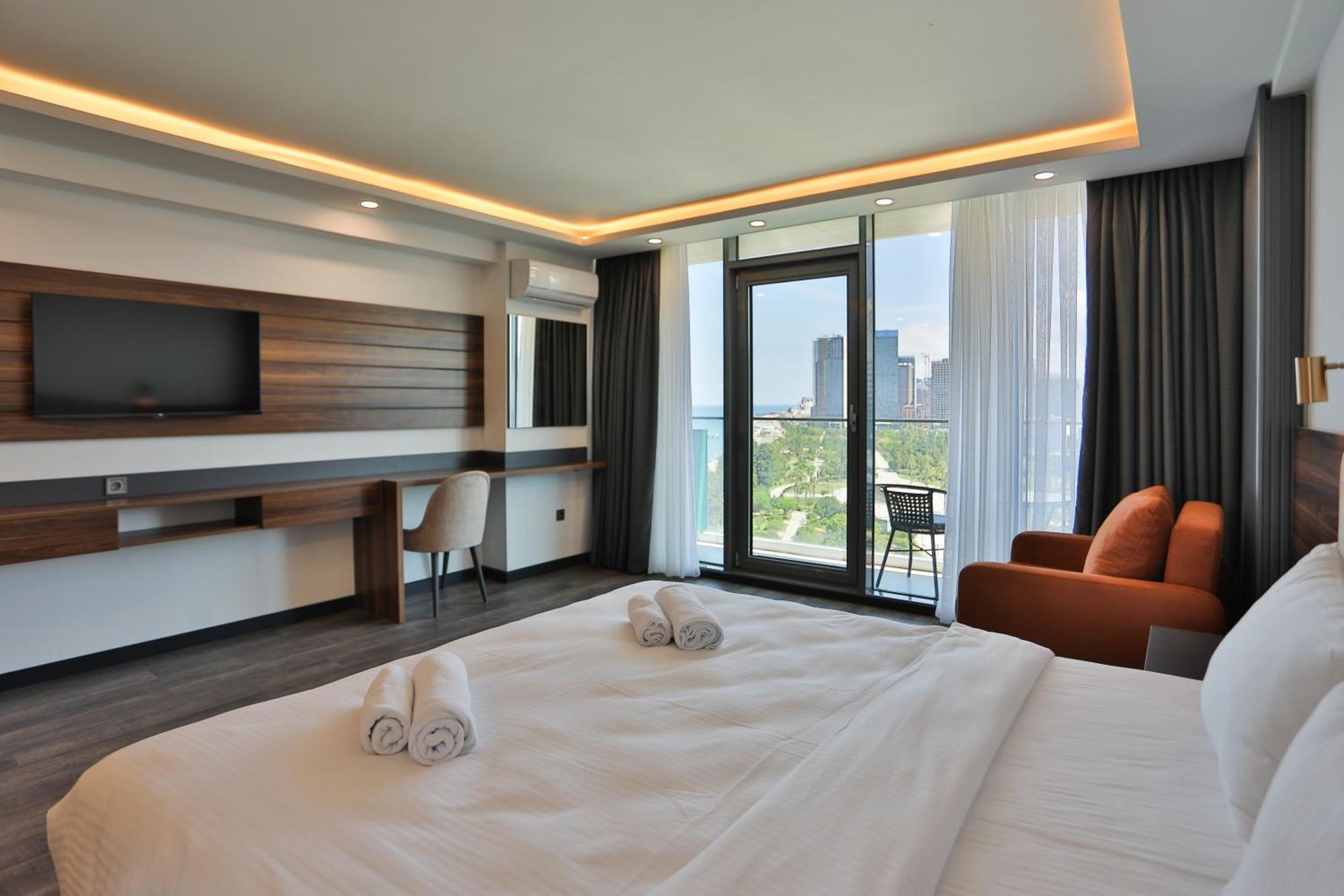 Studio Apartment