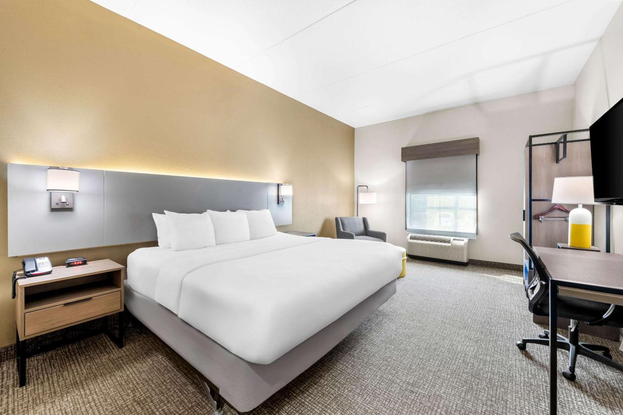 King Room - Accessible/Non-Smoking