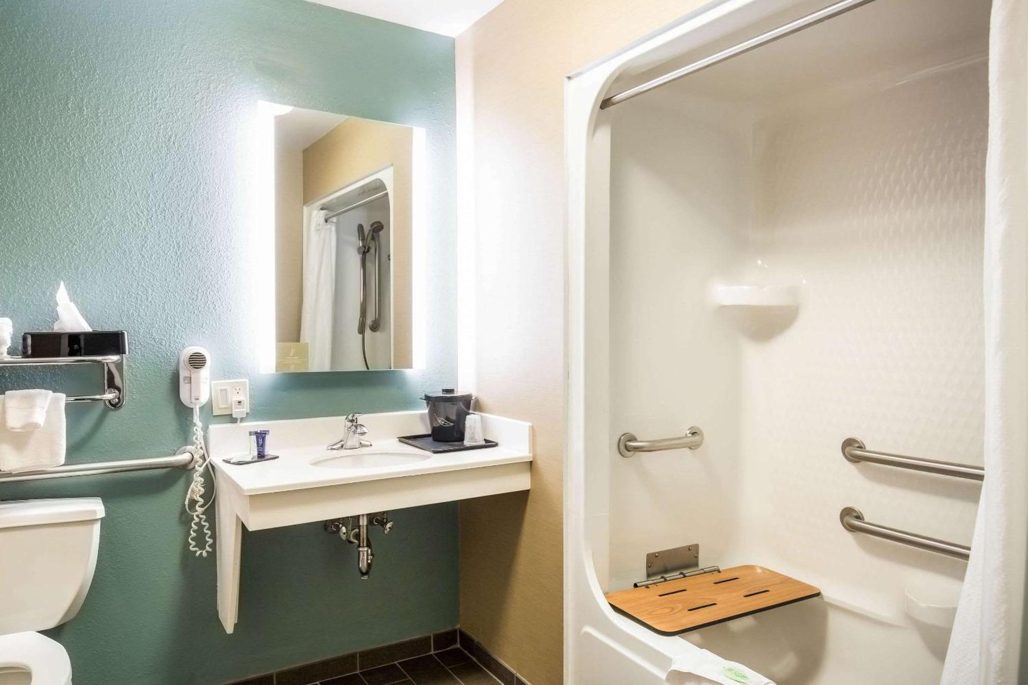 King Room - Disability Access/Non-Smoking