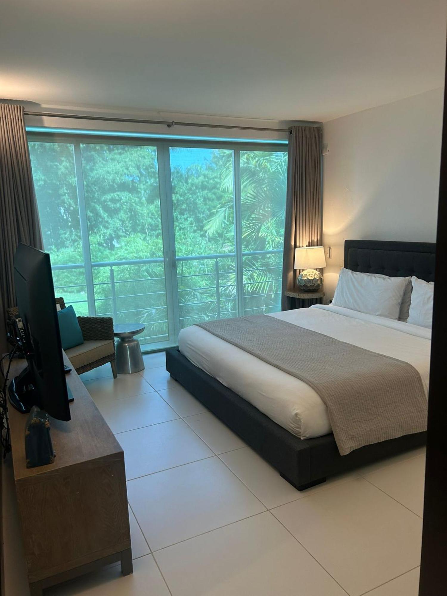 One-Bedroom Suite Garden View