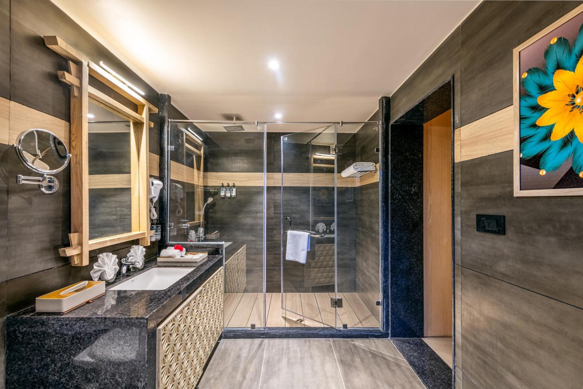 Elegant Twin Room: Enjoy 20% off on F&B