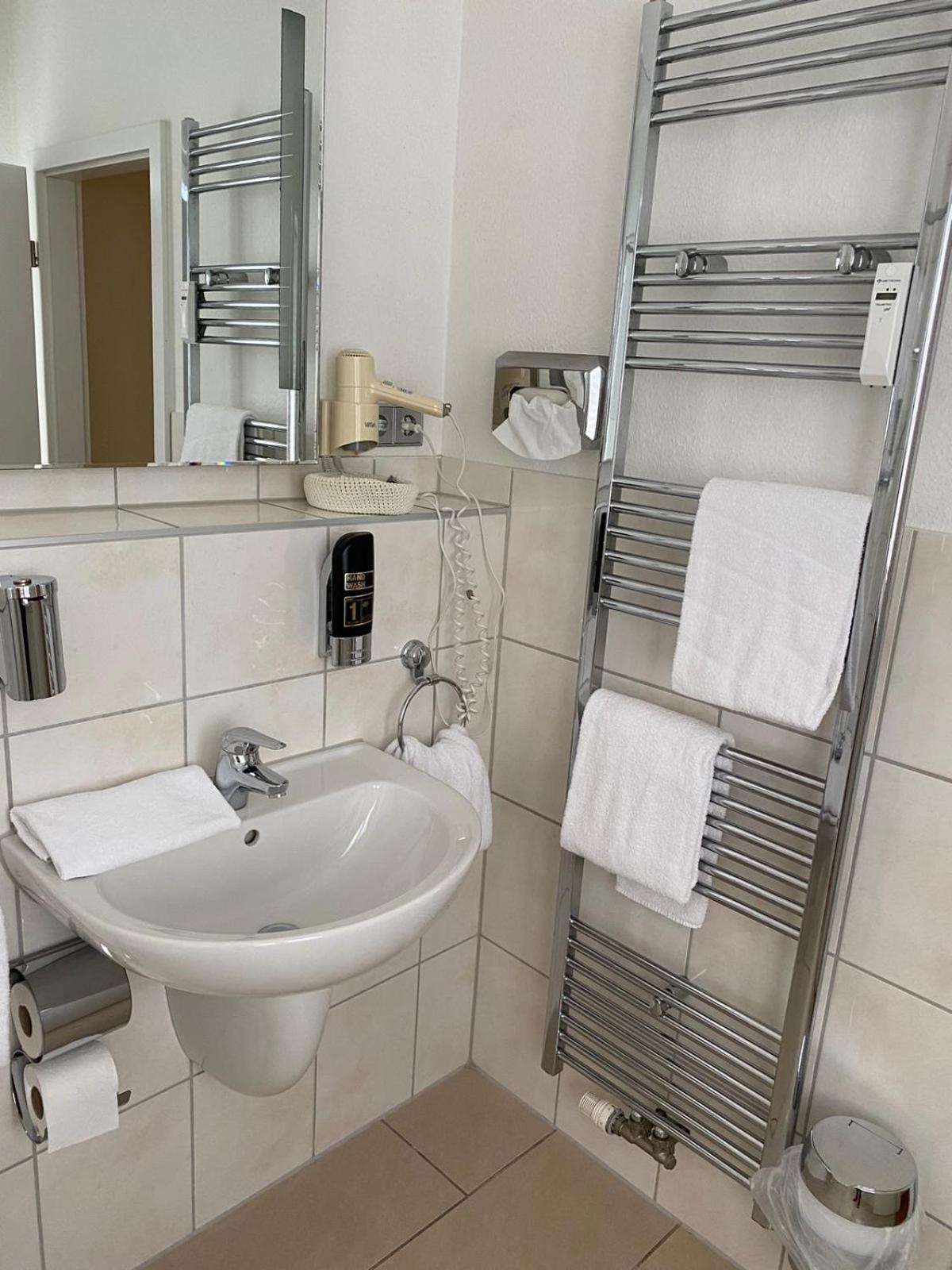 Double Room,1608289608:JPEG