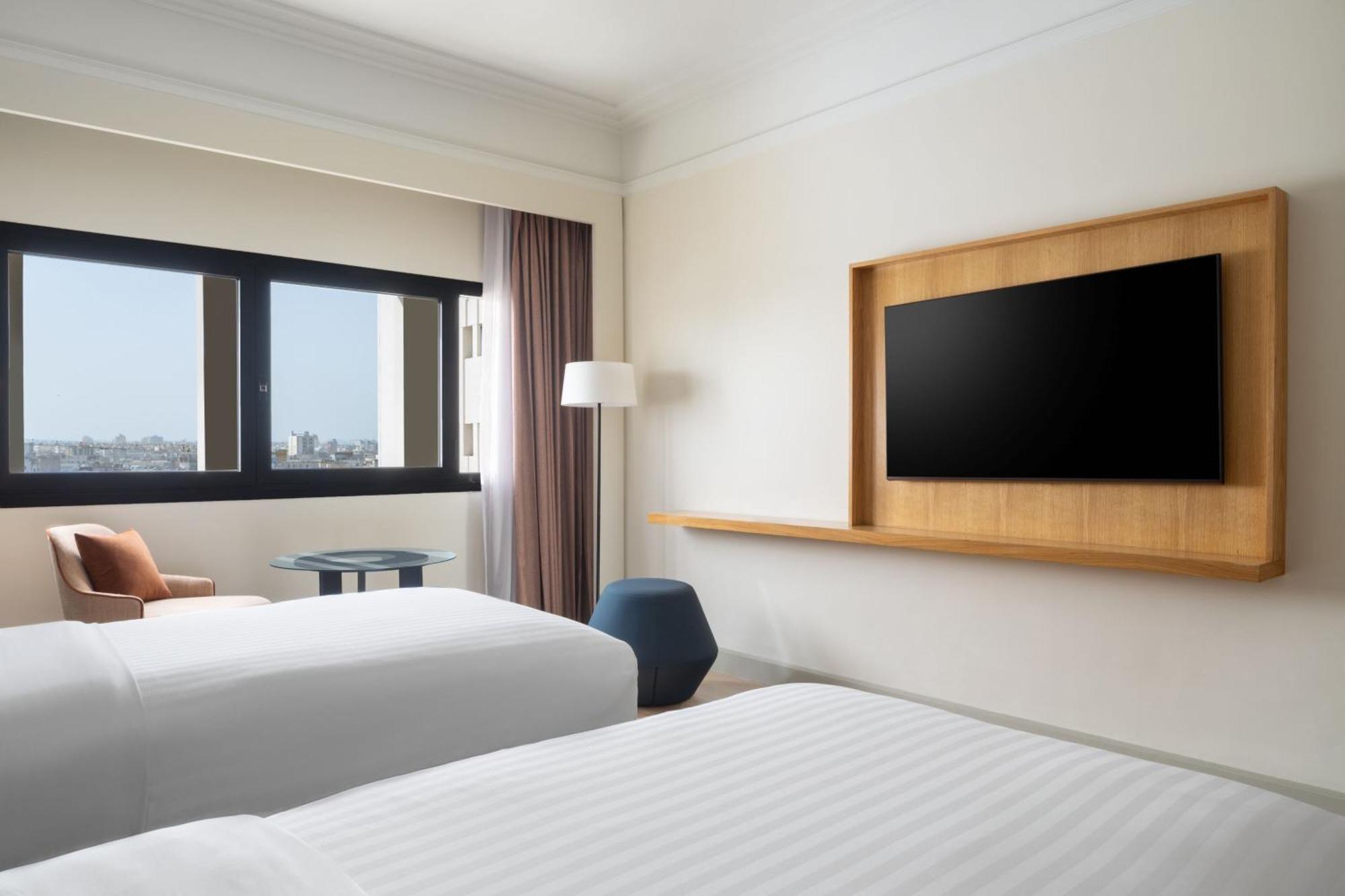 Deluxe Twin Room with City View