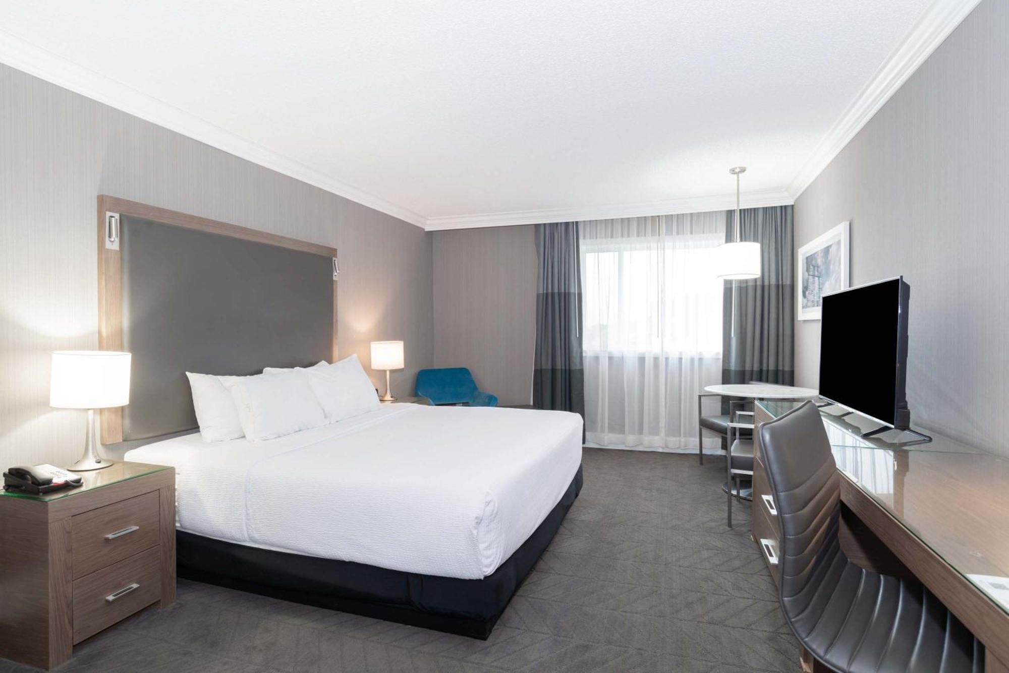 Standard Room, 1 King Bed