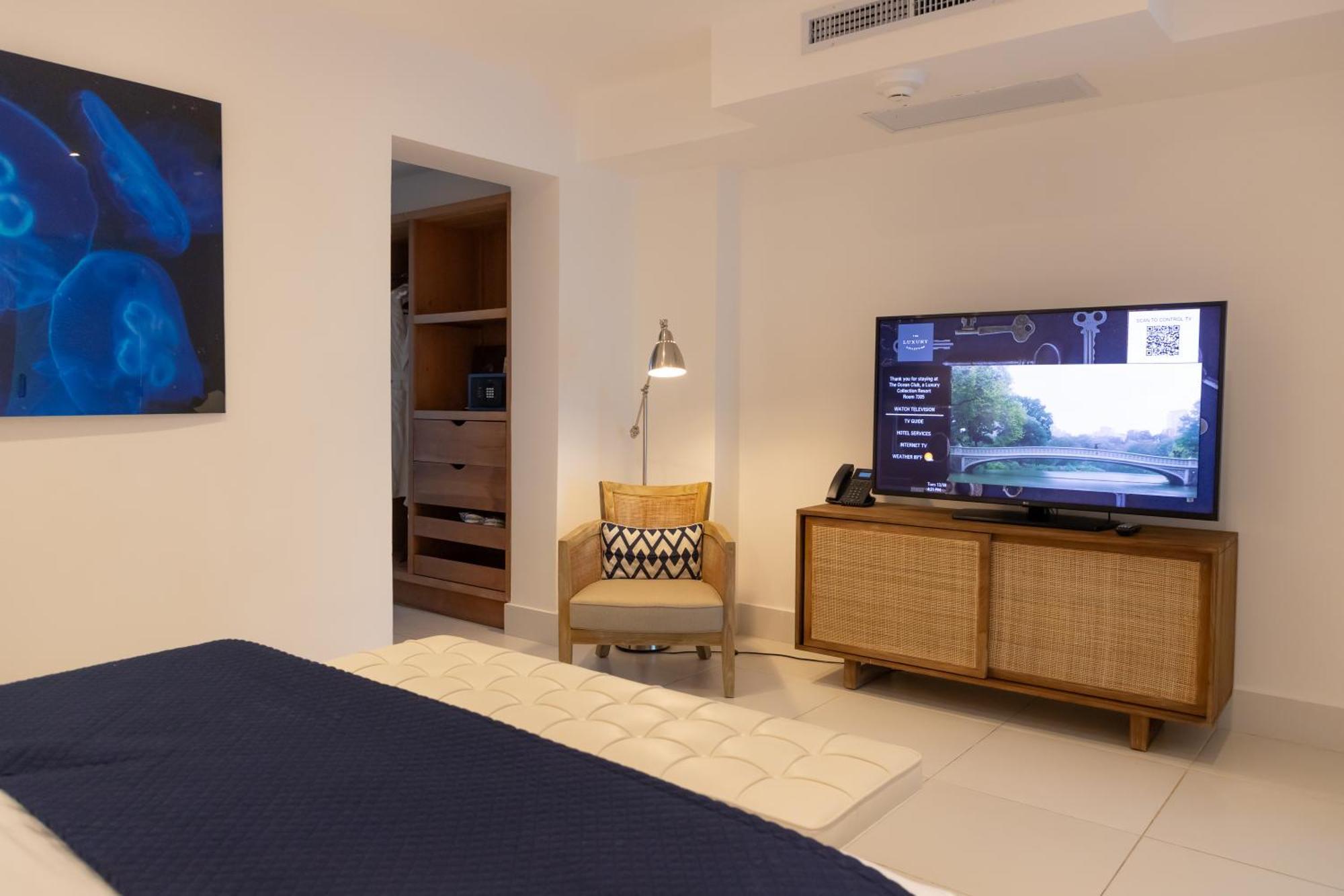 One-Bedroom King Suite Balcony Ocean View