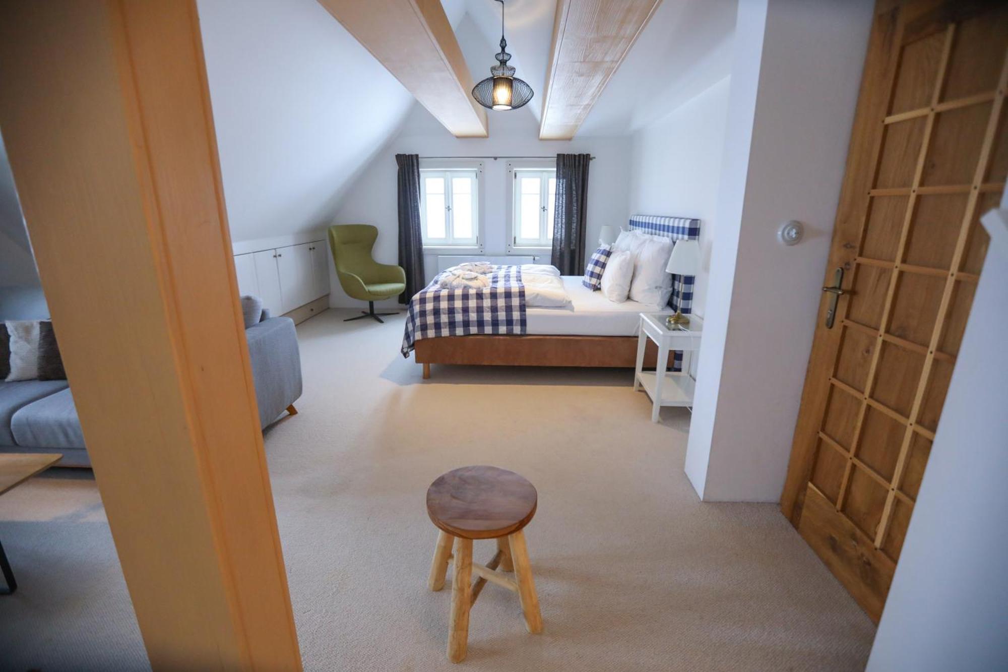 Deluxe Apartment