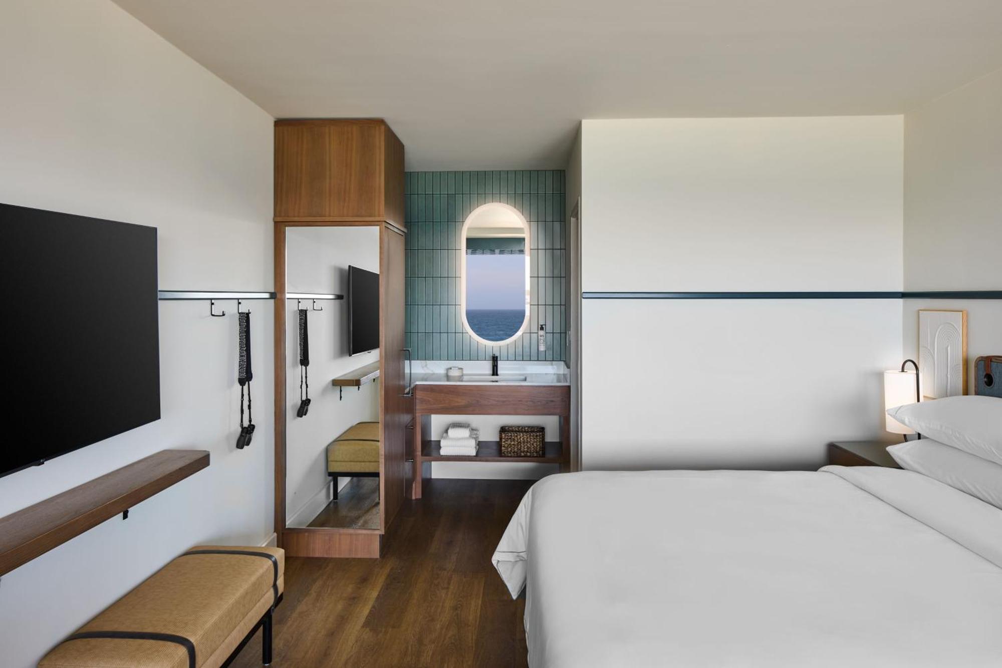 Standard King Room