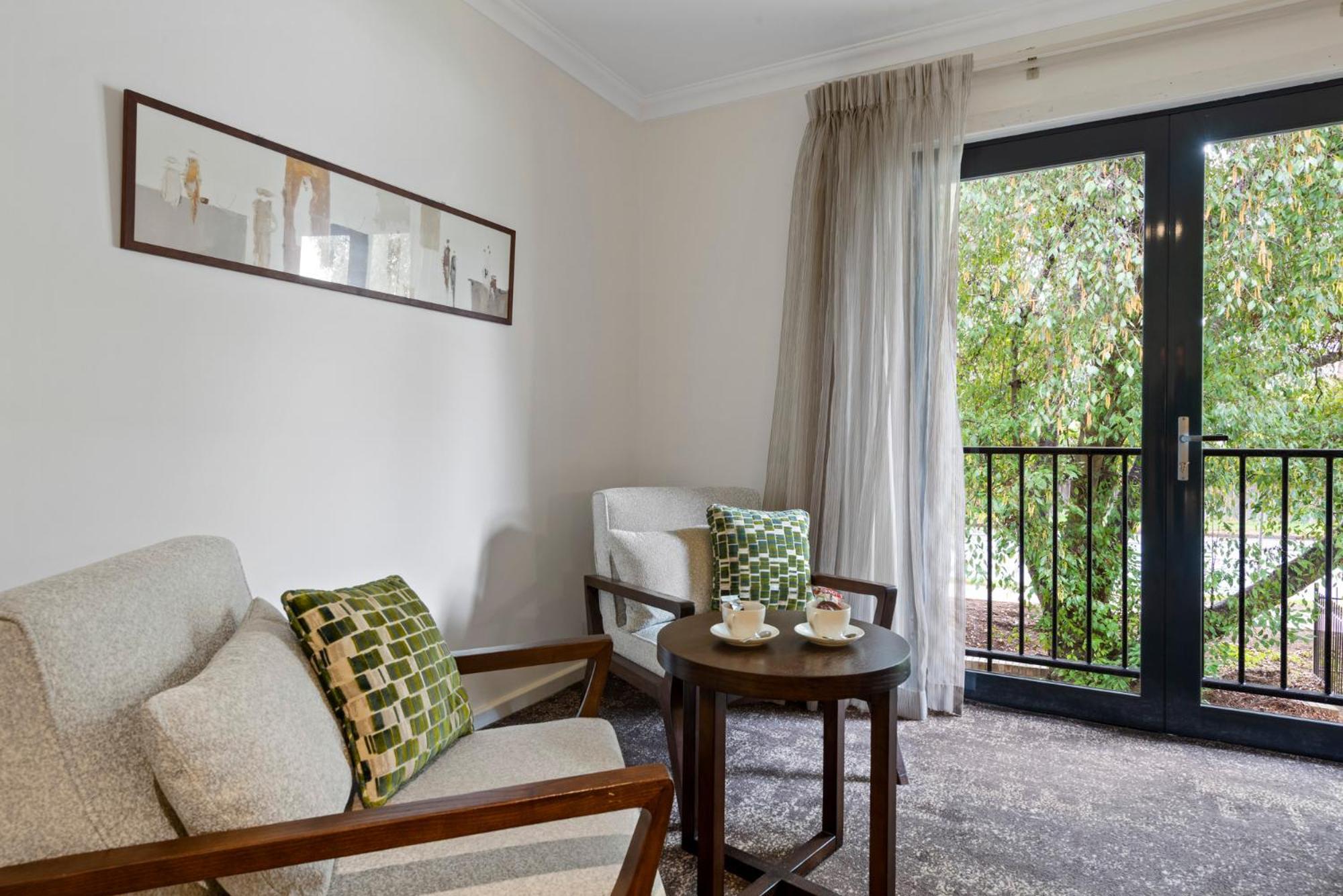Executive Queen Room with Two Queen Beds and Spa Bath