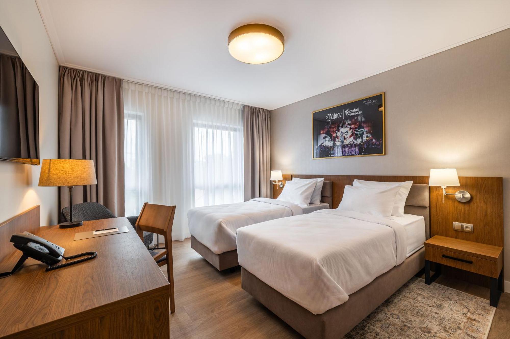 Twin Room with City View